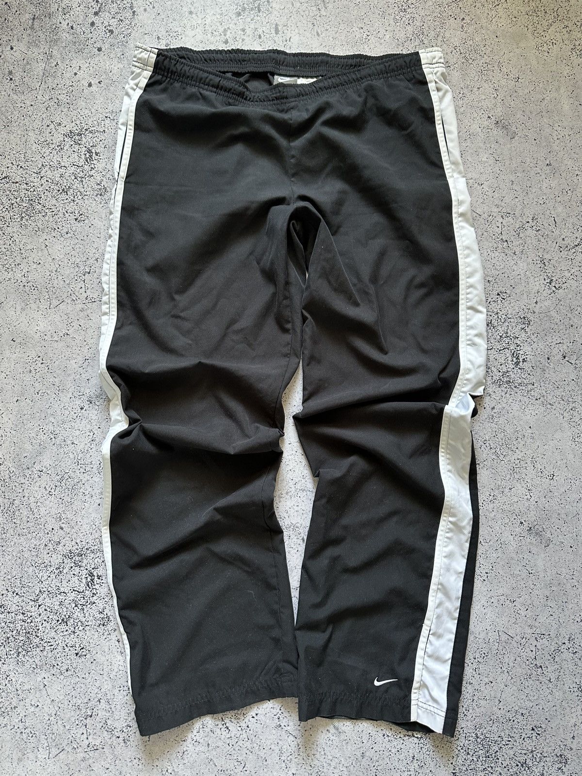 Nike Vintage Nike Track Pants Nylon Mini Swoosh Drill Y2K USA Size US 32 / EU 48 - 1 Thumbnail