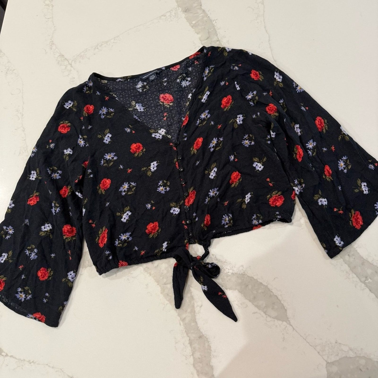 American Eagle Outfitters American Eagle Floral TieFront Cottage CropTop Womens Medium Size M / US 6-8 / IT 42-44 - 6 Thumbnail