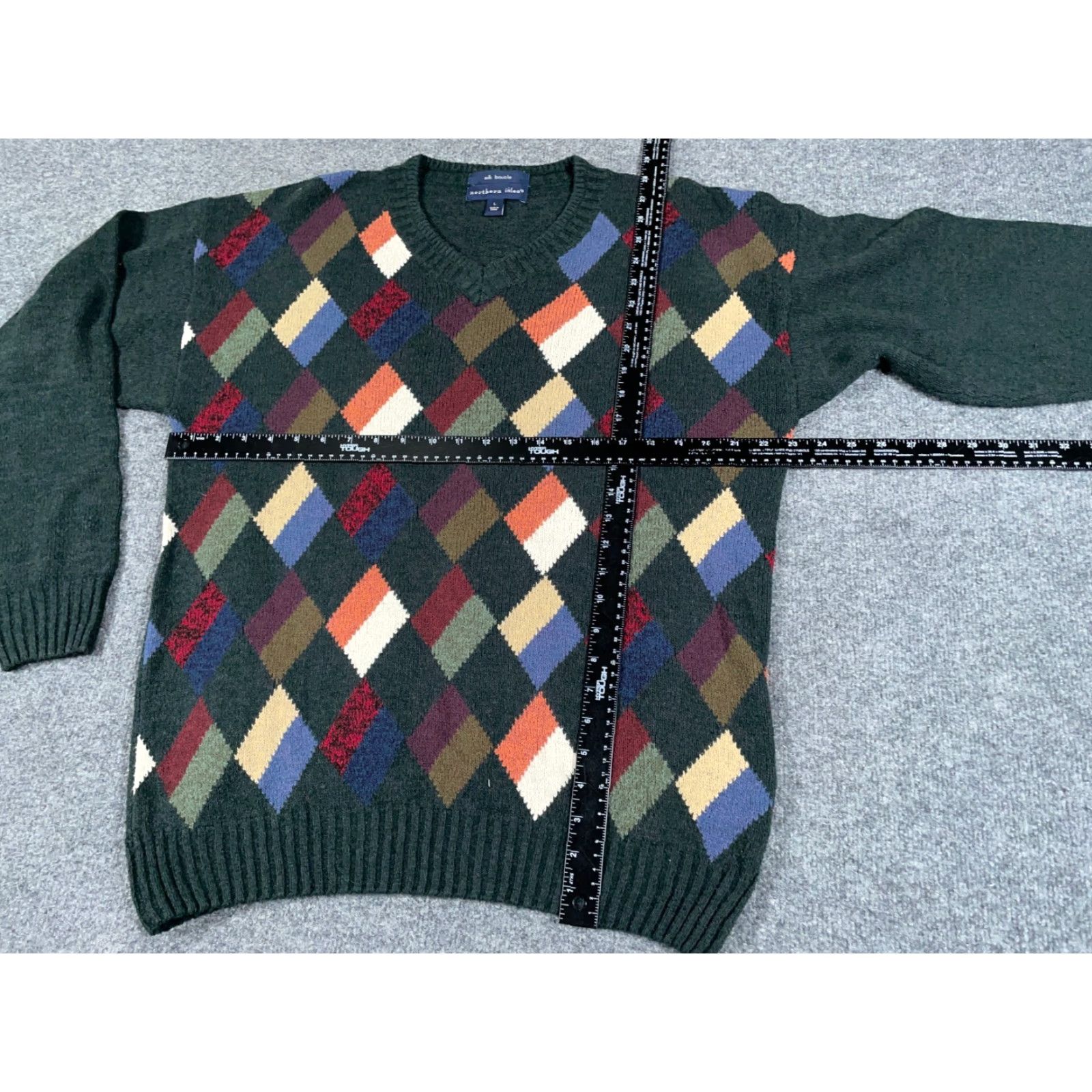 Vintage VINTAGE Northern Isles V-Neck Sweater Adult Large Dark Green Argyle Diamond Pattern Silk-Nylon Knit 90s Retro Mens Size US L / EU 52-54 / 3 - 5 Thumbnail