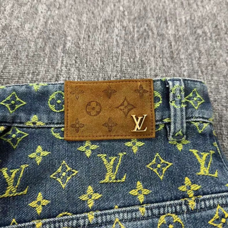 Louis Vuitton LOUIS VUITTON Gradient Full Logo Denim Shorts 2501-Nextarro Size US 33 - 7 Thumbnail