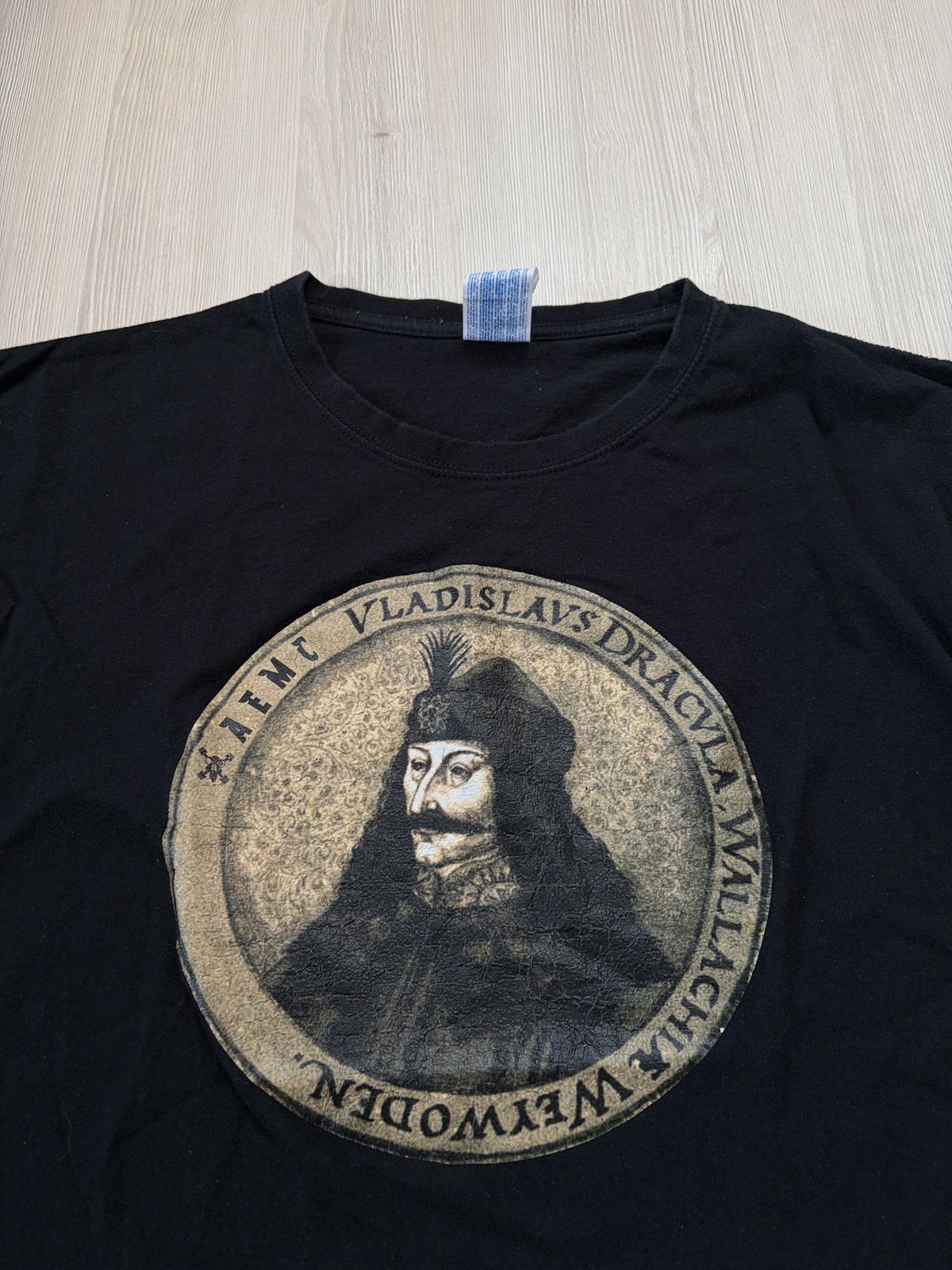 Vintage Vladyslav Tepes Dracula Vlad III DRACULA T-shirt Size US M / EU 48-50 / 2 - 2 Thumbnail