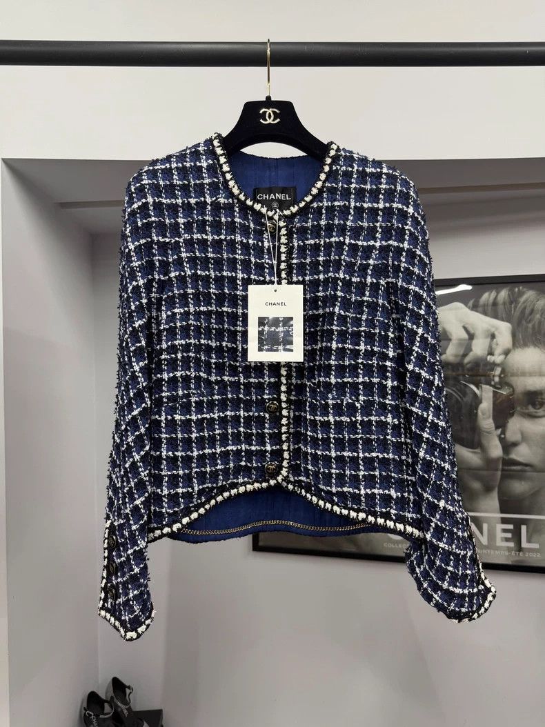 Chanel Chanel Blue plaid tweed coat Size S / US 4 / IT 40 - 1 Thumbnail