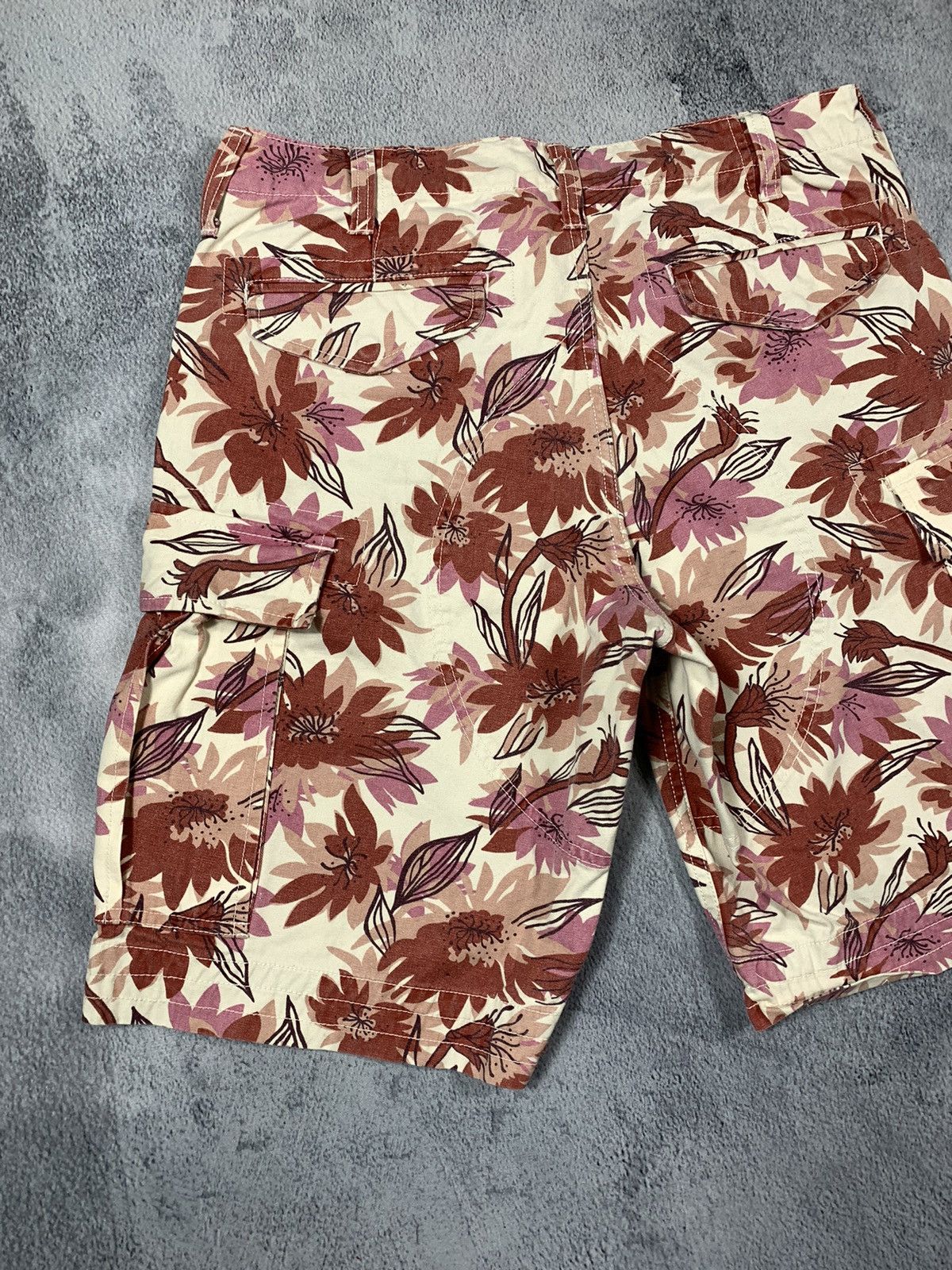 Vintage Vintage Y2K style Replay cargo shorts Japanese serf size 30 Size US 30 / EU 46 - 7 Thumbnail