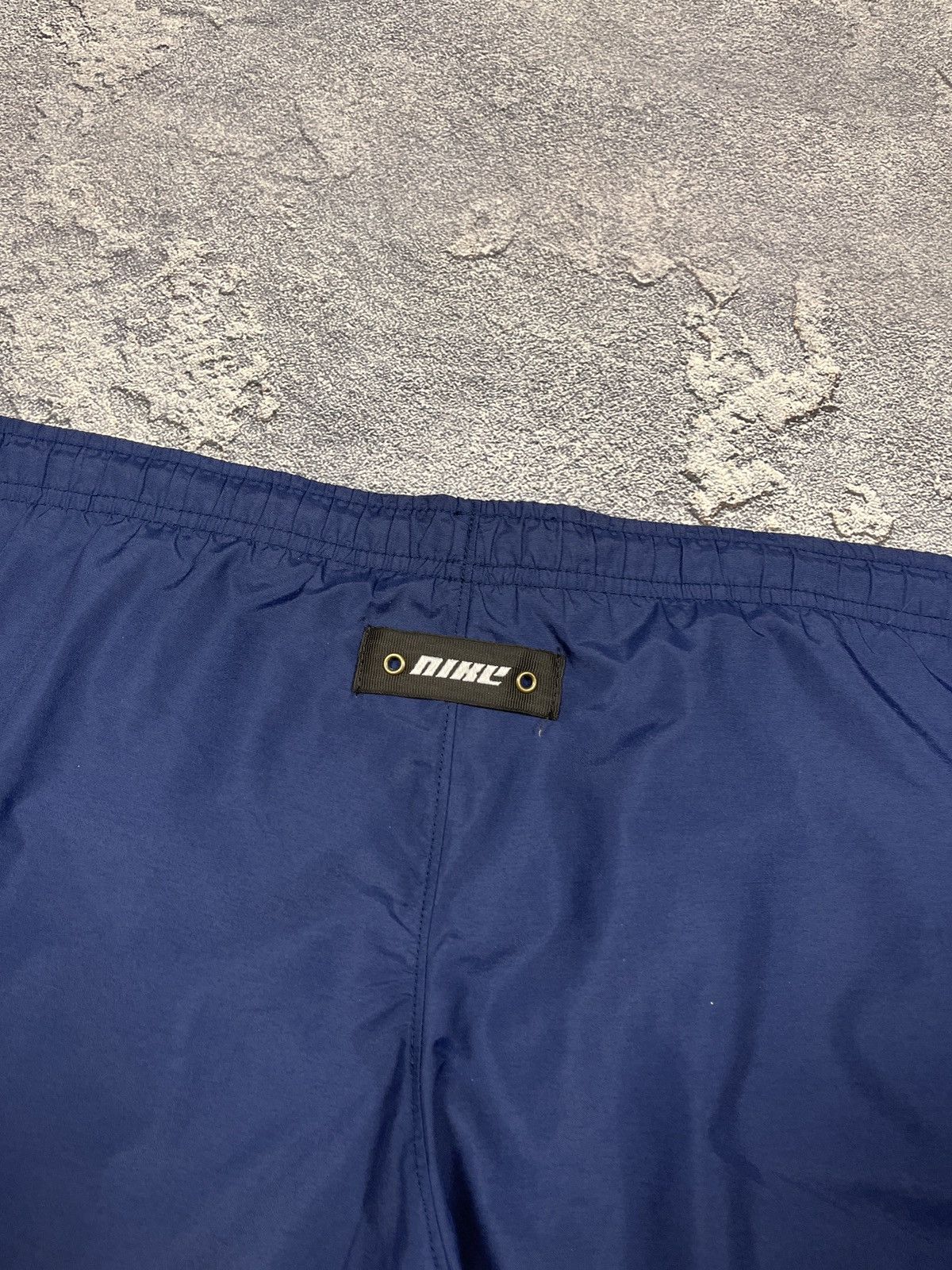 Nike × Vintage Vintage 90s Nylon Nike Big Swoosh Logo Drill Y2K Shorts Size US 34 / EU 50 - 4 Thumbnail