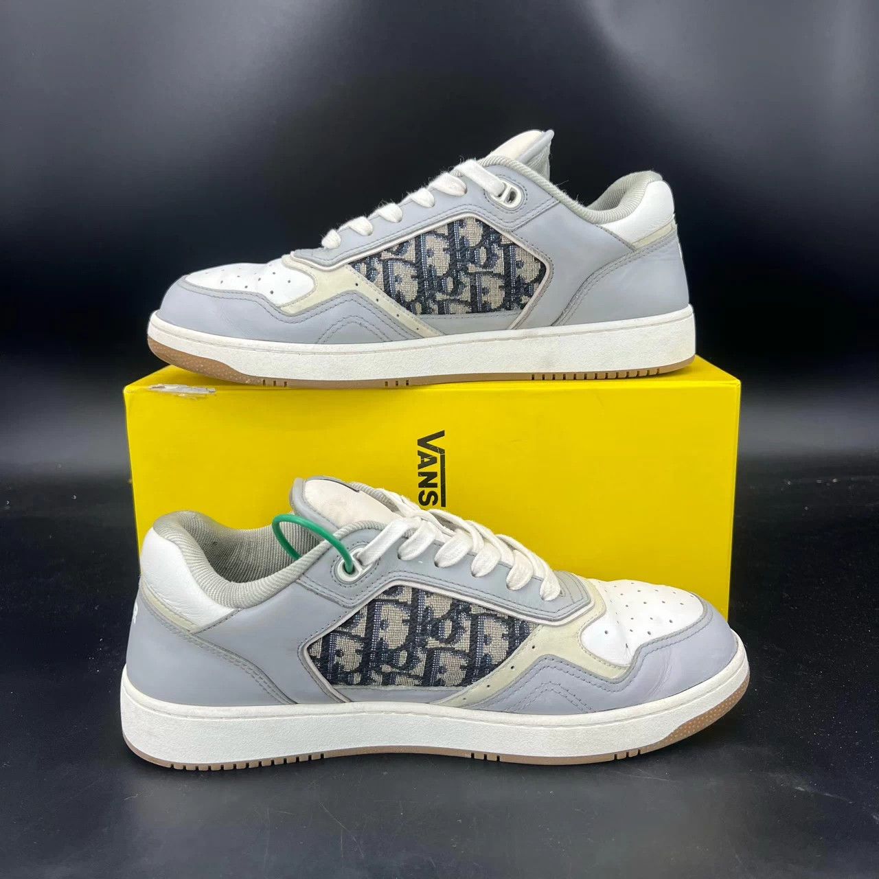 Dior Dior B27 Gray/White 42.5 Size US 9.5 / EU 42-43 - 2 Thumbnail