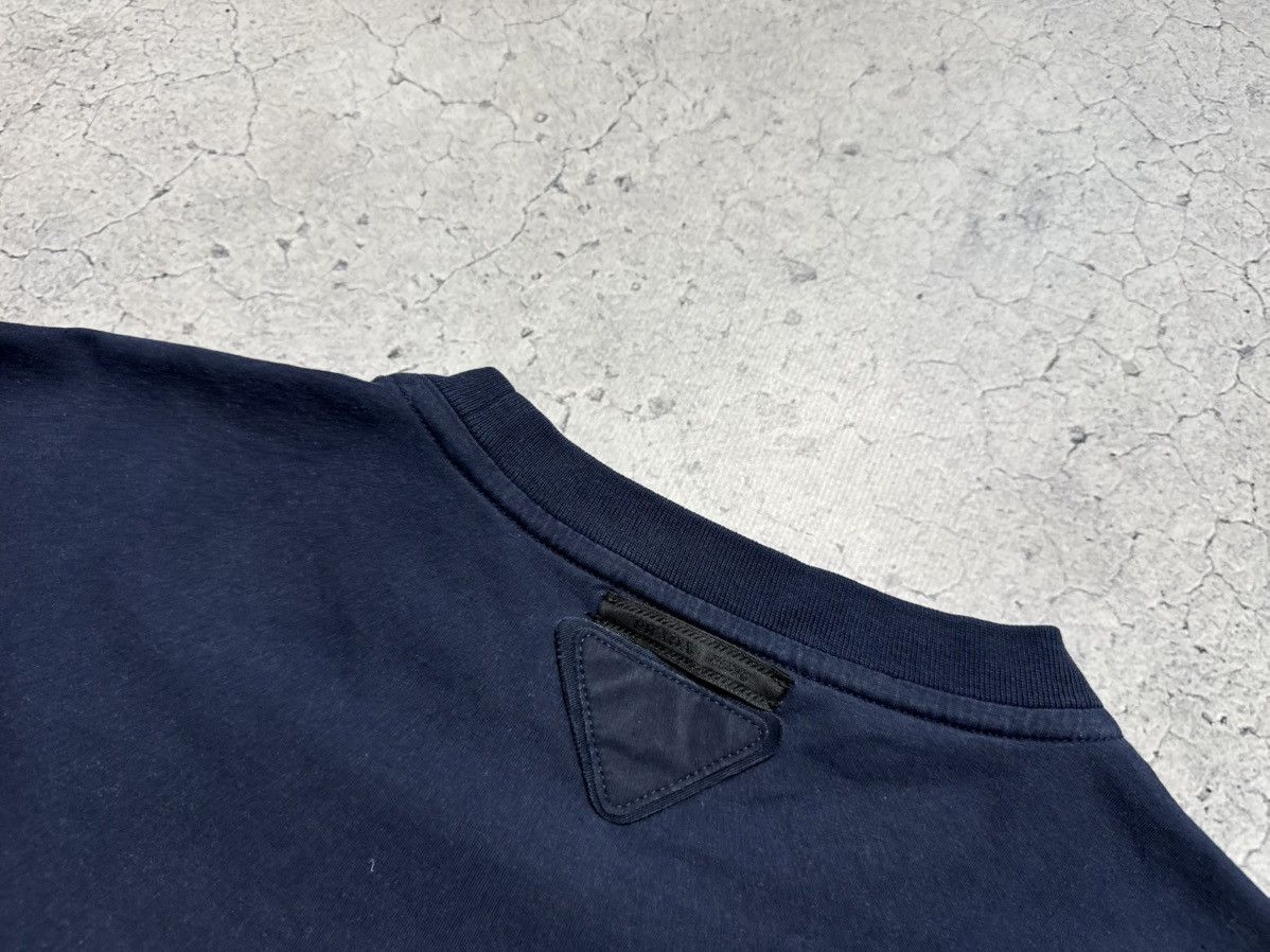 Prada Prada Luxury T-Shirt Navy Size US L / EU 52-54 / 3 - 8 Thumbnail