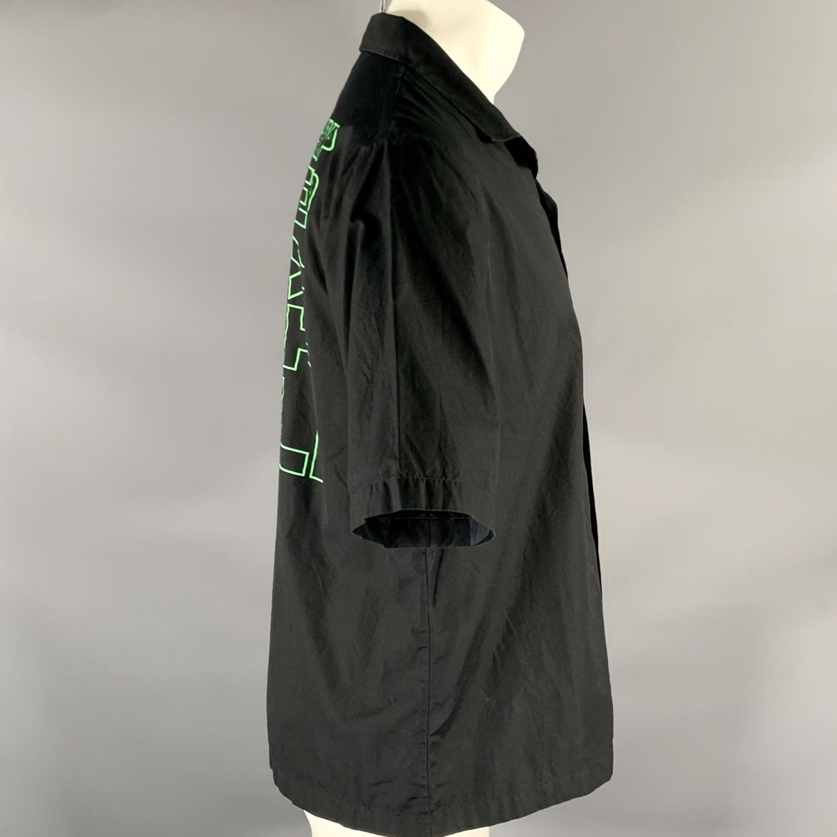 McQ Alexander McQueen MCQ by ALEXANDER MCQUEEN Size M Black Green Graphic Camp Shirt Size US M / EU 48-50 / 2 - 3 Thumbnail