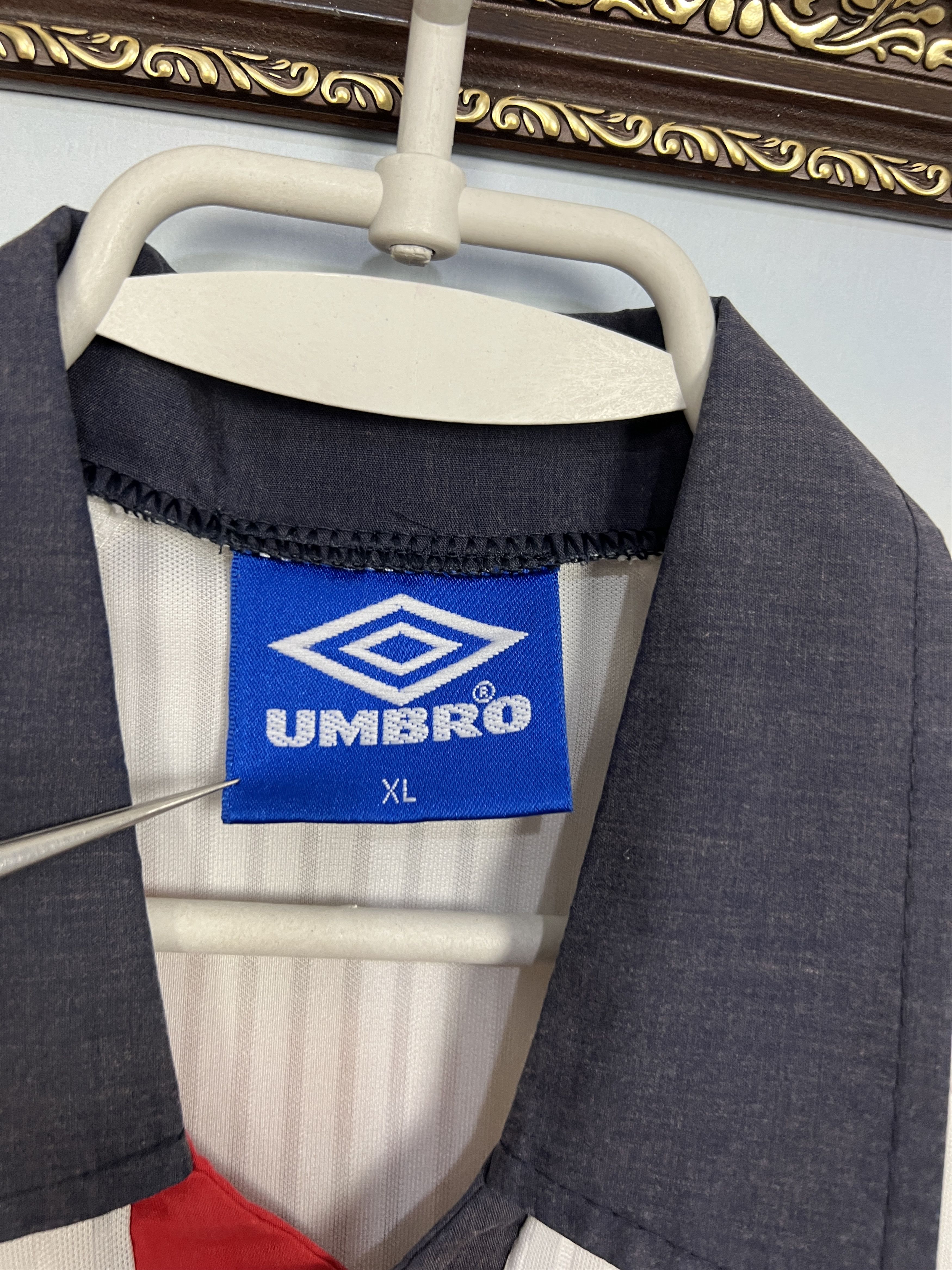 Umbro England Home football shirt 1997 Soccer Umbro Jersey Trikot Size US XL / EU 56 / 4 - 8 Thumbnail