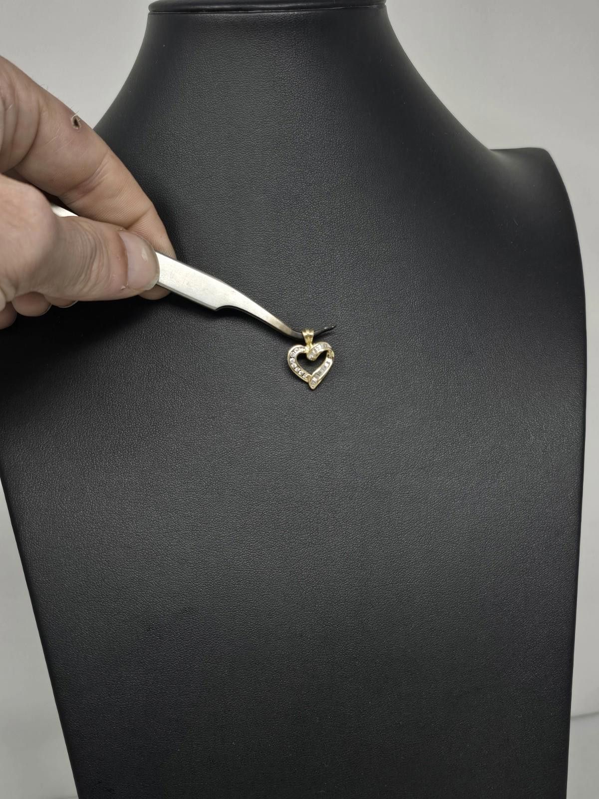 14k Gold Encrusted Diamond Heart Estate Pendant 2g