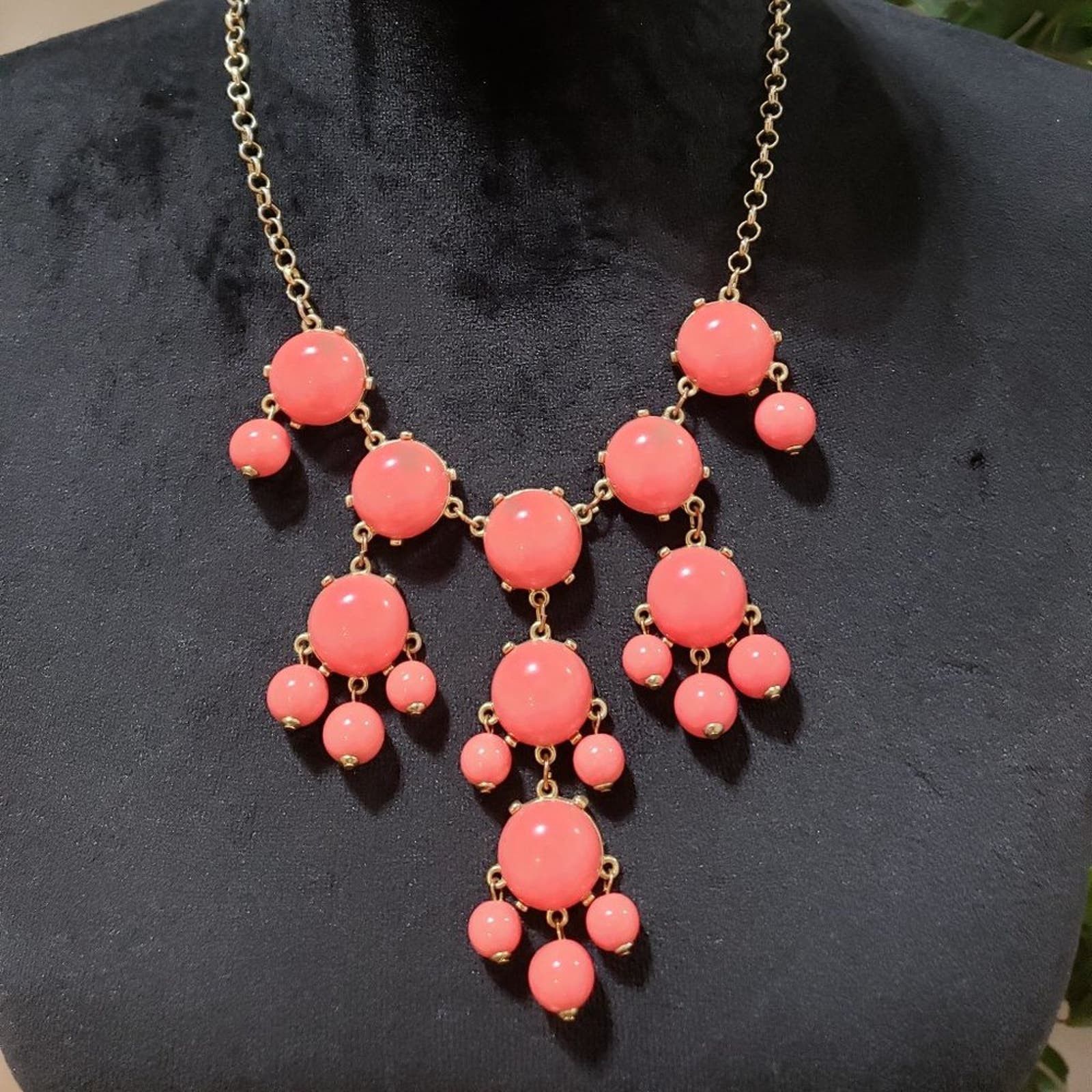 Other Fashion Pink Rhinestones Bubble Bead Statement Bib Necklace Size ONE SIZE - 1 Thumbnail