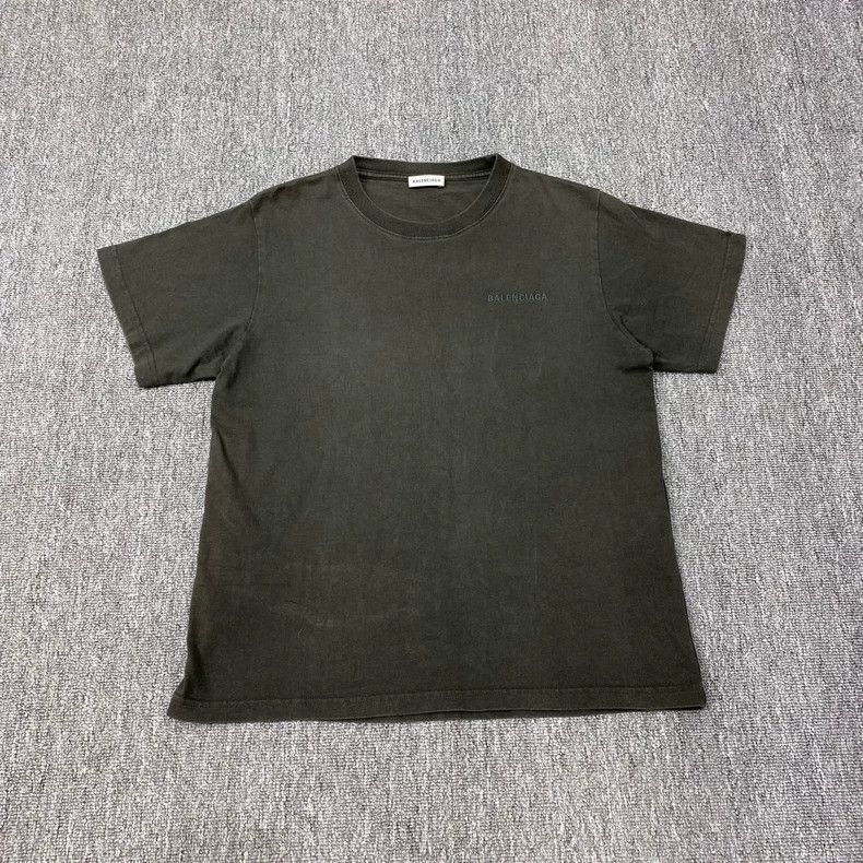 Balenciaga Balenciaga Dark green small logo short sleeve Size US L / EU 52-54 / 3 - 1 Thumbnail