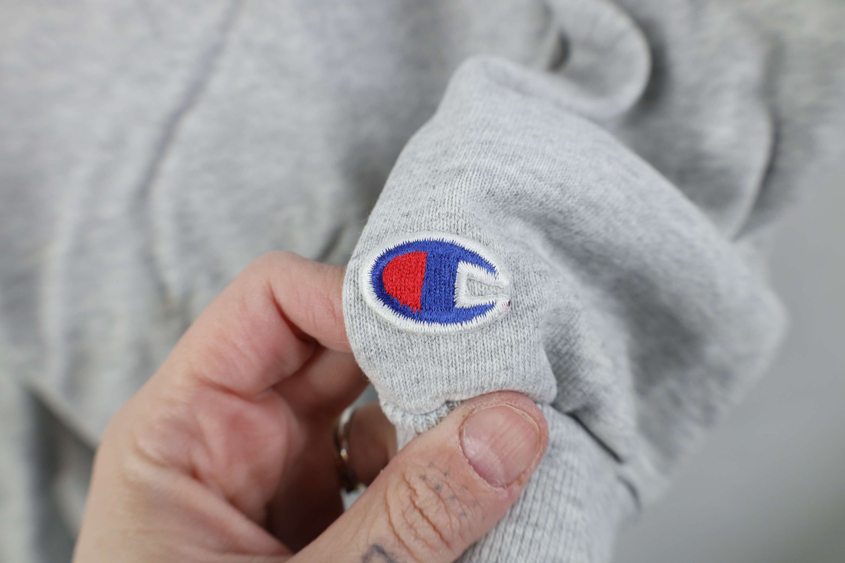 Champion Vintage 90s Champion University Crewneck Sweatshirt Gray Size US L / EU 52-54 / 3 - 6 Thumbnail