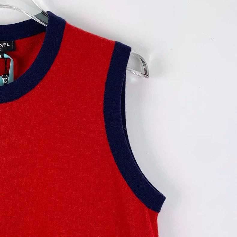 Chanel Chanel Red cashmere round-neck sleeveless knitted vest Size XS / US 0-2 / IT 36-38 - 3 Thumbnail