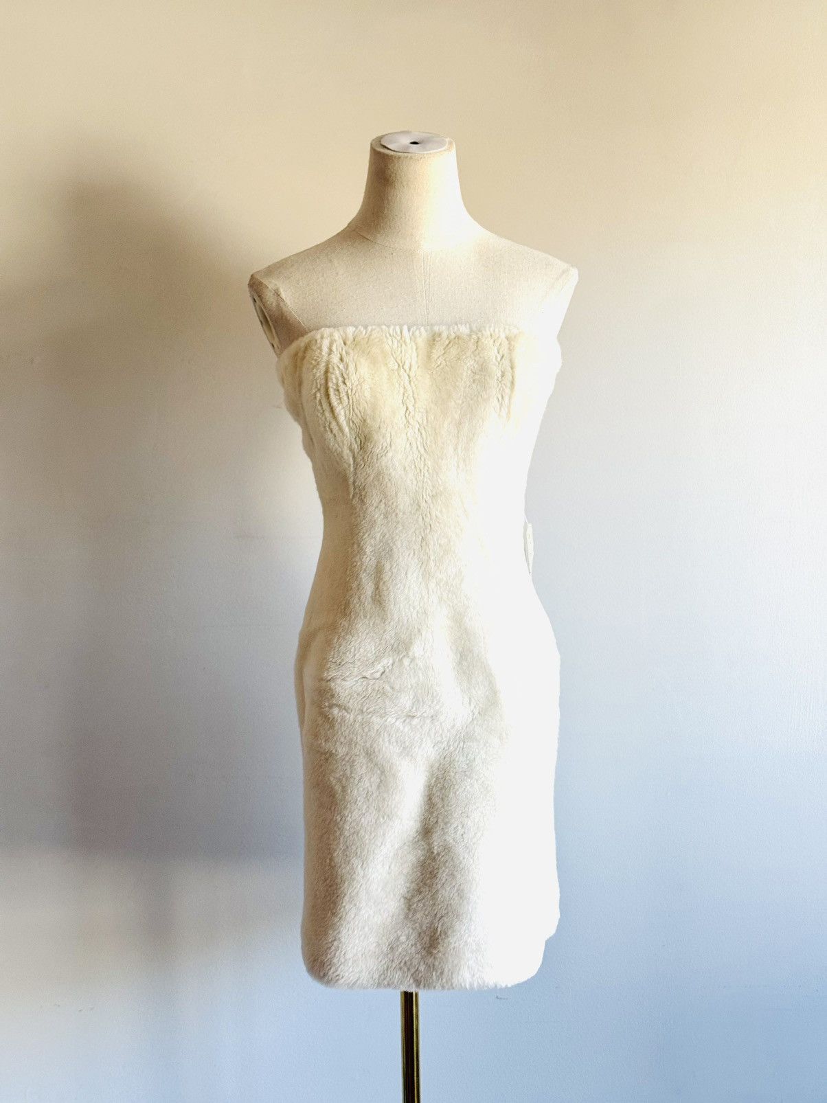 Fendi Fendi Fall by Karl 2015 white shearling mini dress sz 38 Size XS / US 0-2 / IT 36-38 - 1 Thumbnail
