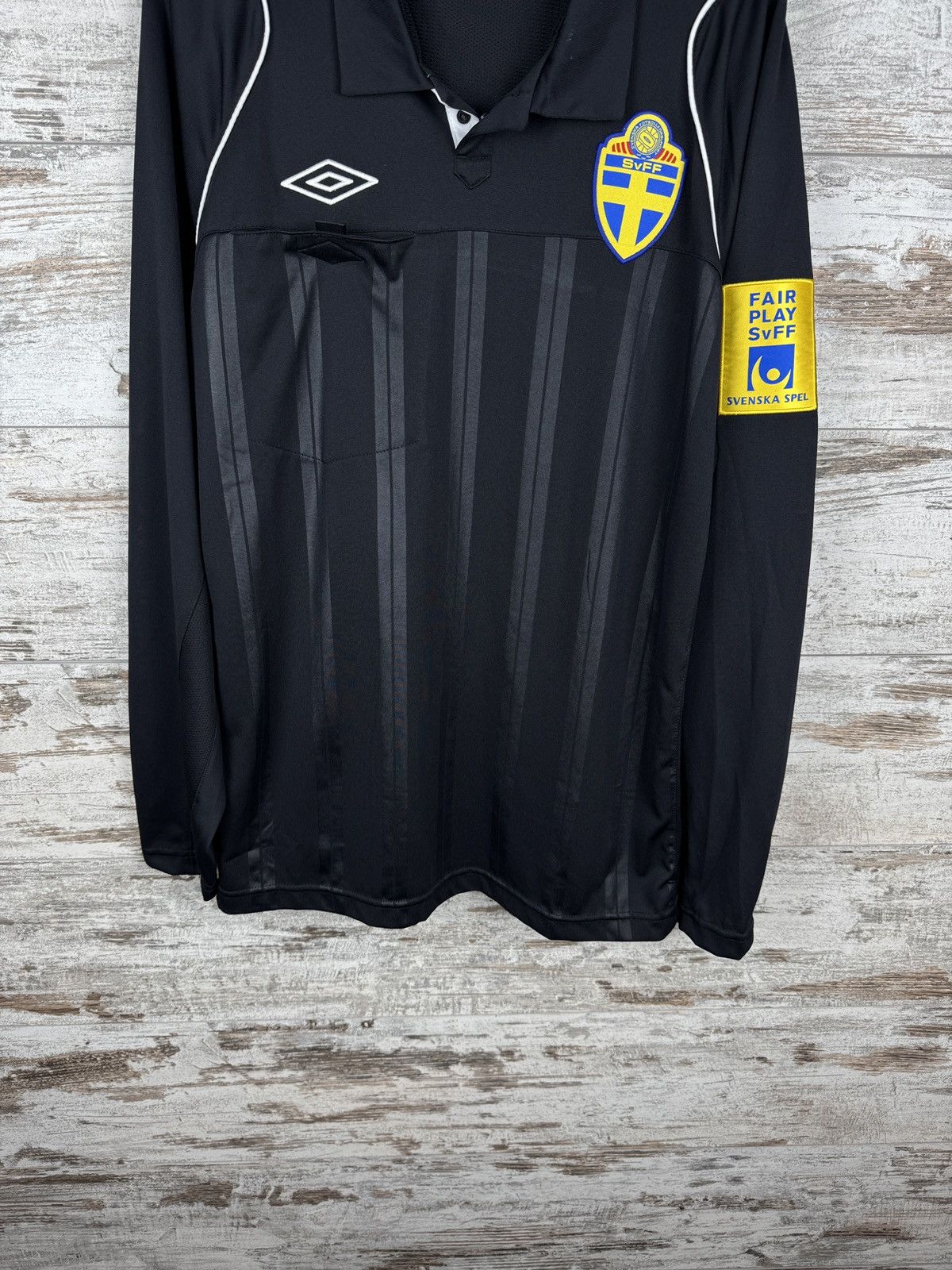 Umbro 2000s Swedish FA Umbro Referee Long-sleeve t-shirt jersey Size US XL / EU 56 / 4 - 3 Thumbnail