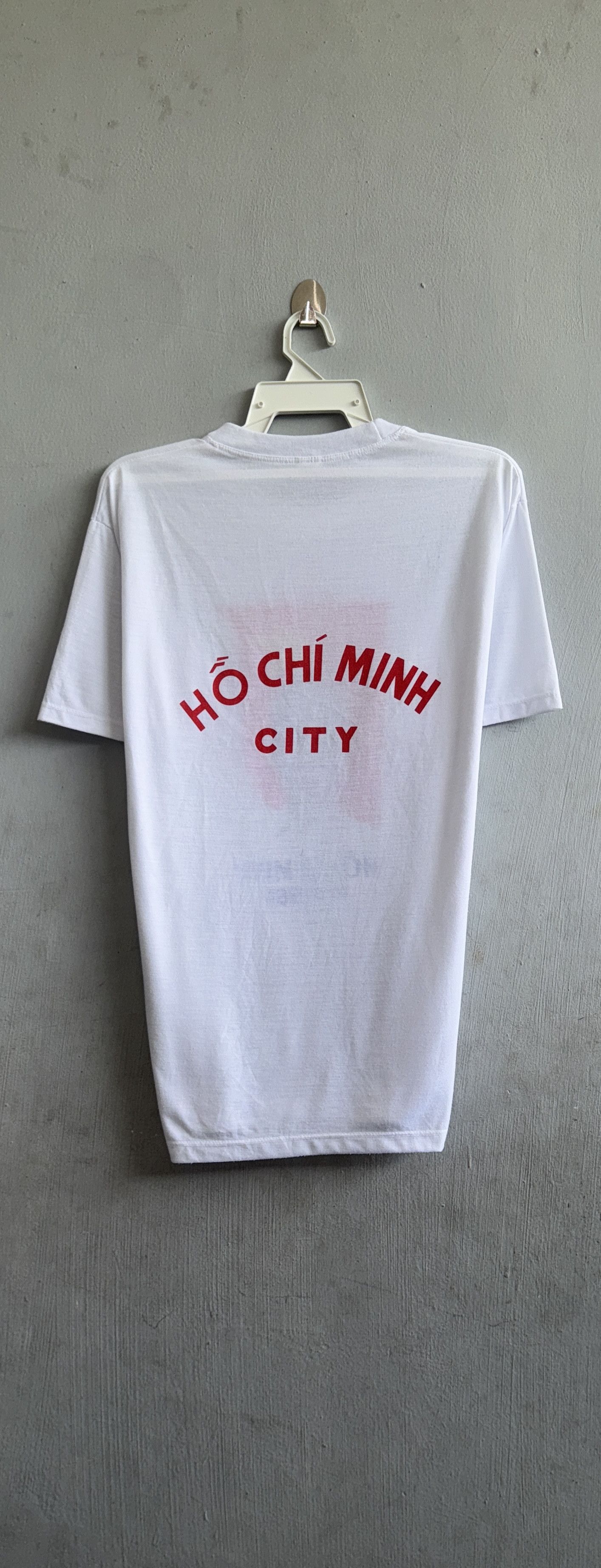 Vintage Vintage 90s Dictator President Vietnam Ho Chi MiNH Shirt Size US L / EU 52-54 / 3 - 4 Thumbnail
