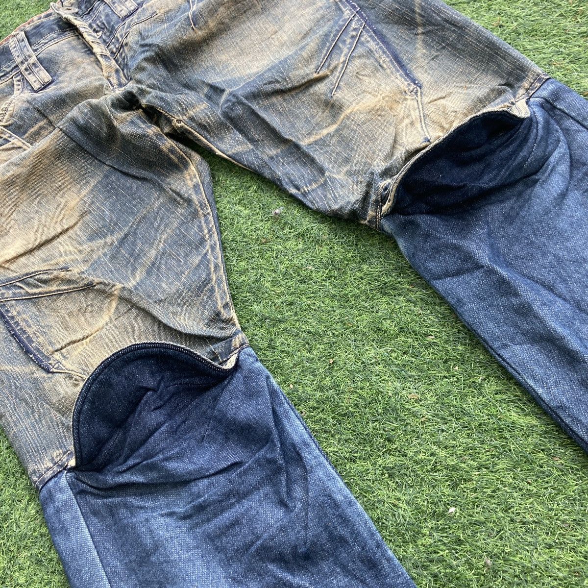 Marithe + Francois Girbaud LE JEAN DE MARITHE FRANCOIS GIRBAUD DISTRESSED JEANS Size US 36 / EU 52 - 5 Thumbnail
