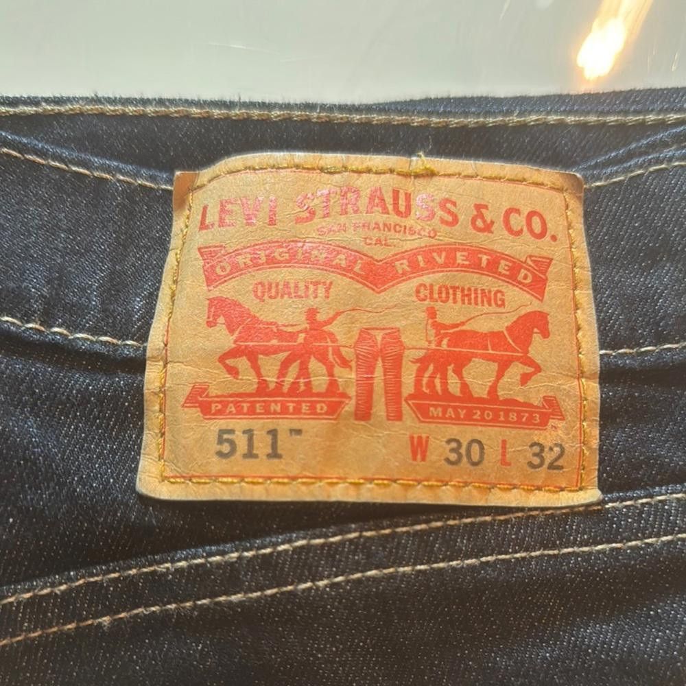 Levi's Levi's 511 cropped dark blue jeans- size 30 Size 30" / US 8 / IT 44 - 2 Thumbnail