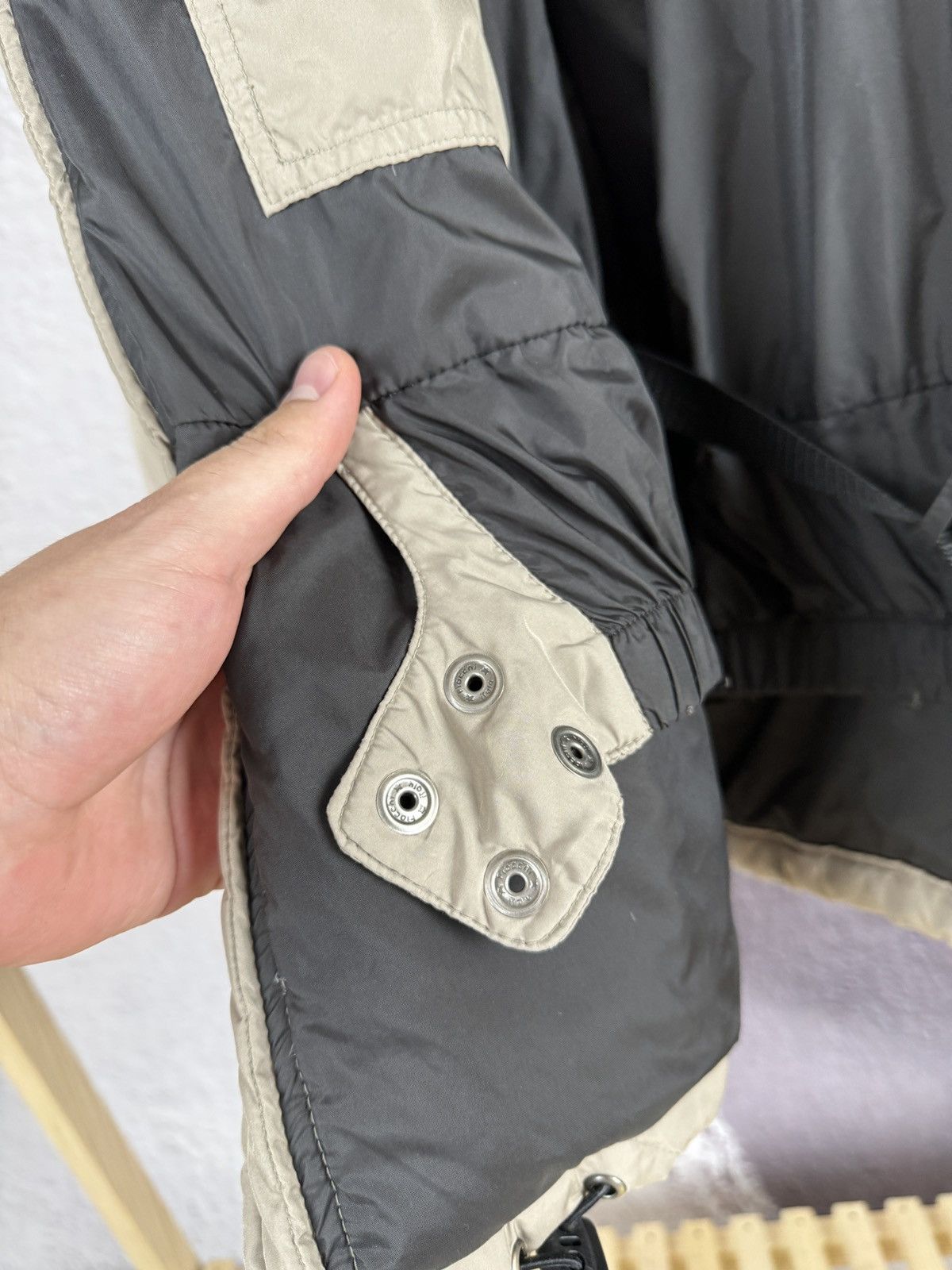 Armani Armani Jeans vintage beige used distressed down jacket Size US XL / EU 56 / 4 - 20 Thumbnail