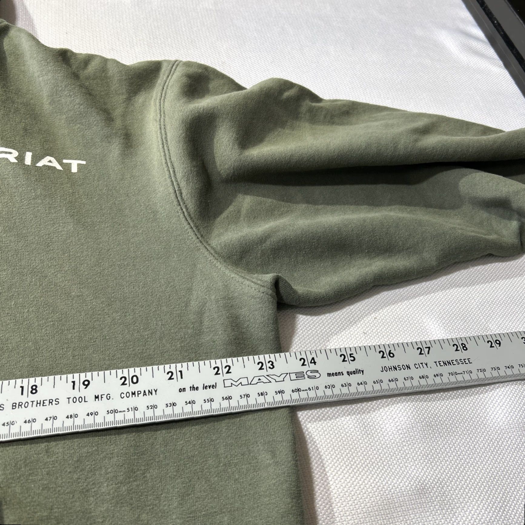 Ariat Ariat Hoodie Med Green Pullover Sweatshirt Logo Aztec Tribal Graphic Mens Green Hoodie Pullover Graphic Print USA 90s Size US M / EU 48-50 / 2 - 6 Thumbnail