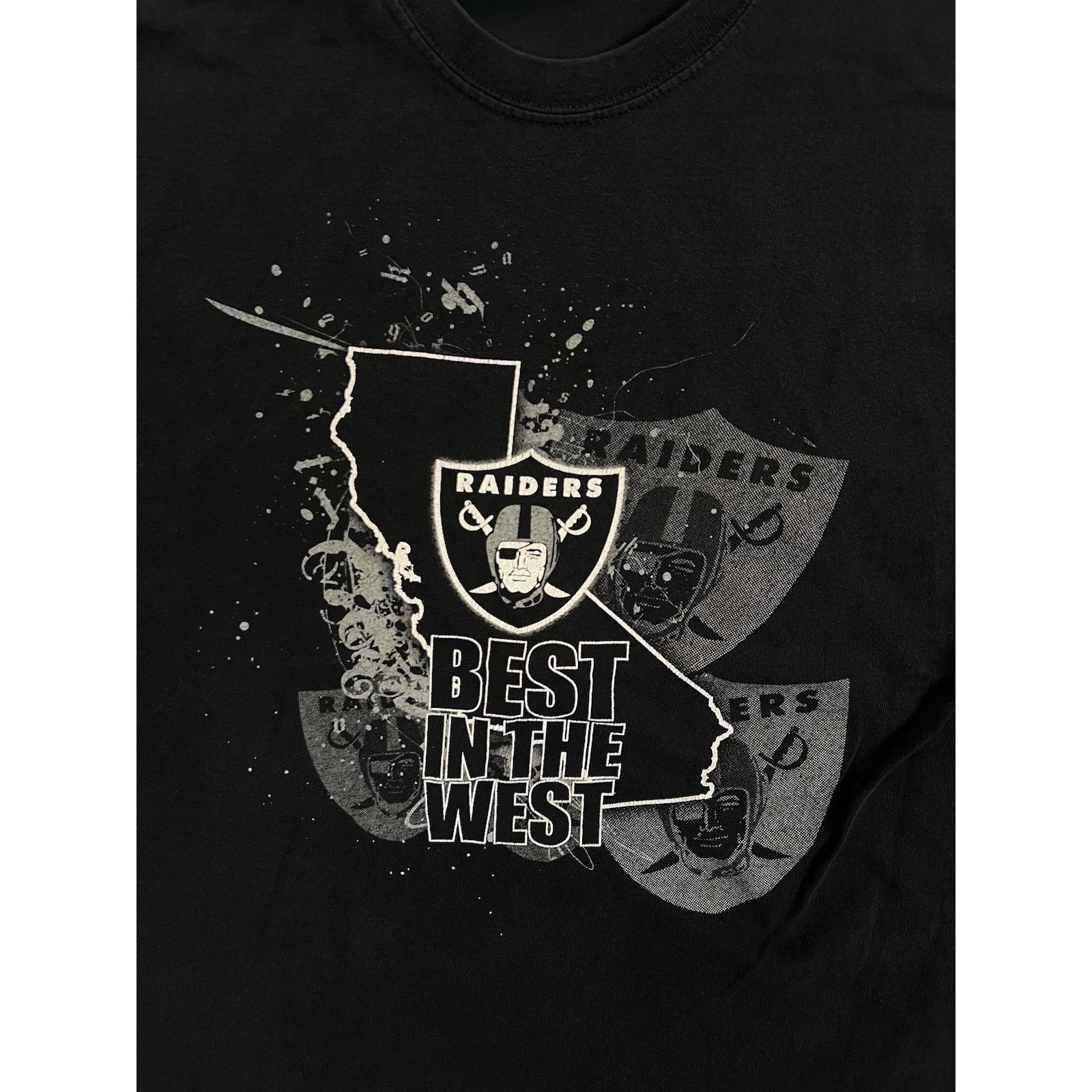 Gildan Vintage Oakland Raiders T-Shirt Size XL Y2K “Best In The Wes Size US XL / EU 56 / 4 - 4 Thumbnail