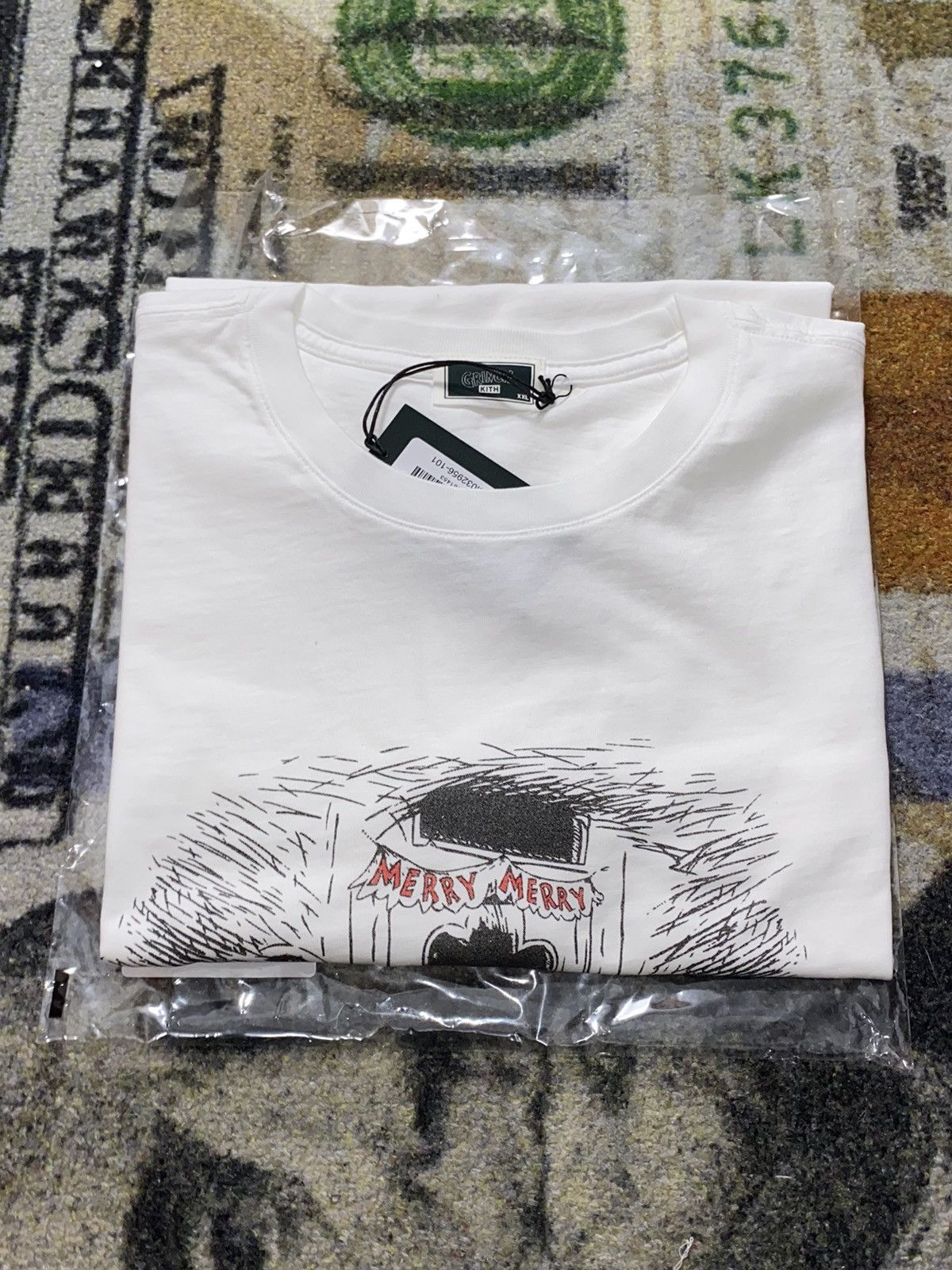 Kith Kith x The Grinch Sign Vintage Tee White Size US XXL / EU 58 / 5 - 2 Thumbnail