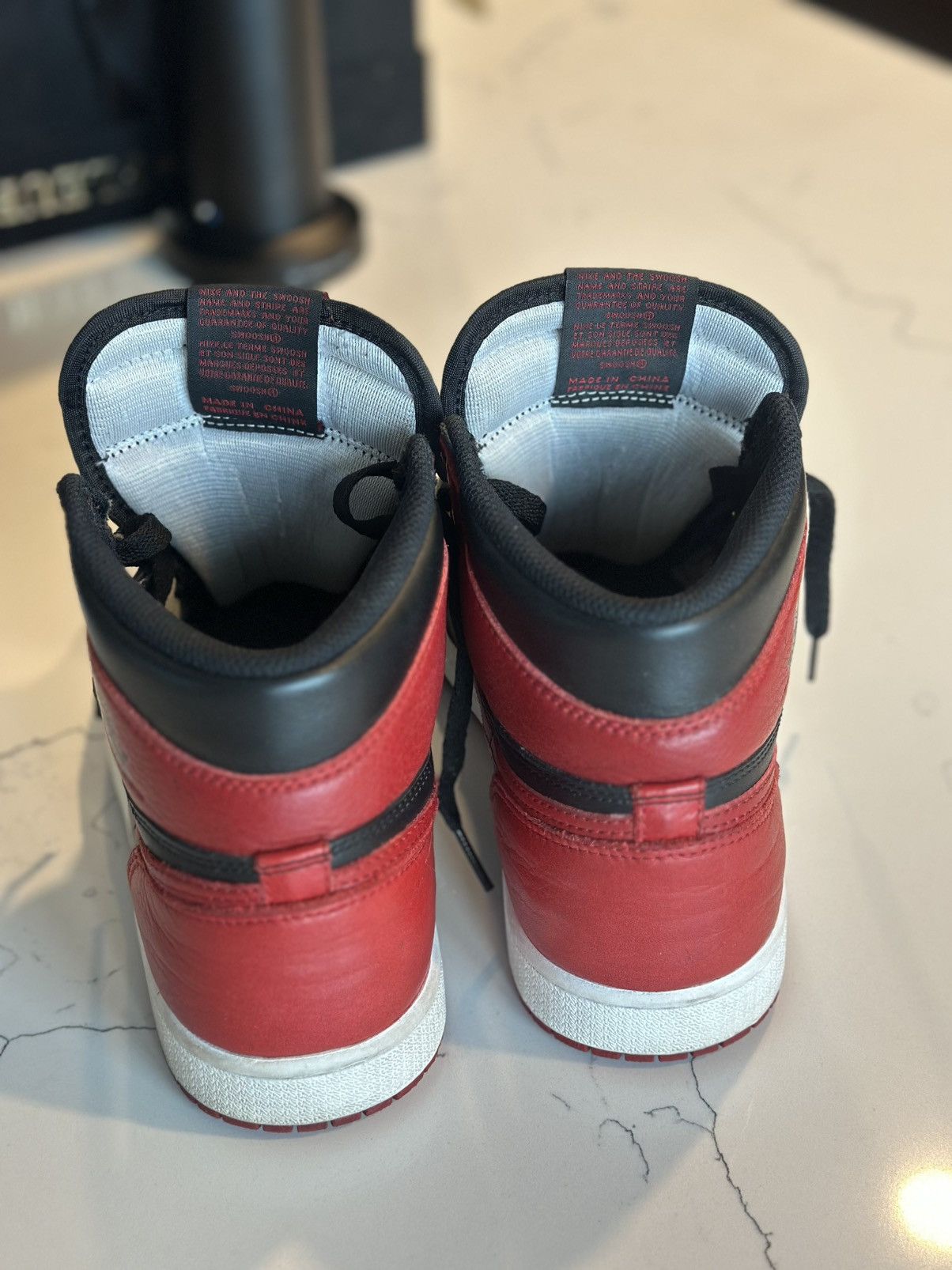 Nike Nike Air Jordan 1 Retro High Black Red Sneakers Size US 7 / EU 40 - 11 Thumbnail