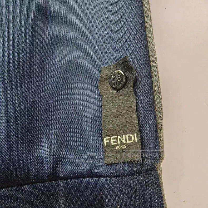 Fendi Fendi Women's sweatshirt, autumn and winter long-sleeve ro Size M / US 6-8 / IT 42-44 - 4 Thumbnail