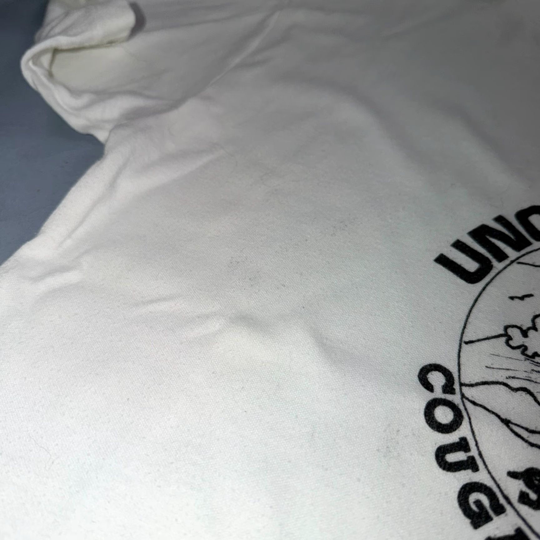 Cougar VINTAGE T-Shirt Men White Short Sleeve Crew Neck UNCA Leads Cougar Reservoir VTG Funny 90s Cats Fiesty 70s 80s 90s Size US S / EU 44-46 / 1 - 5 Thumbnail