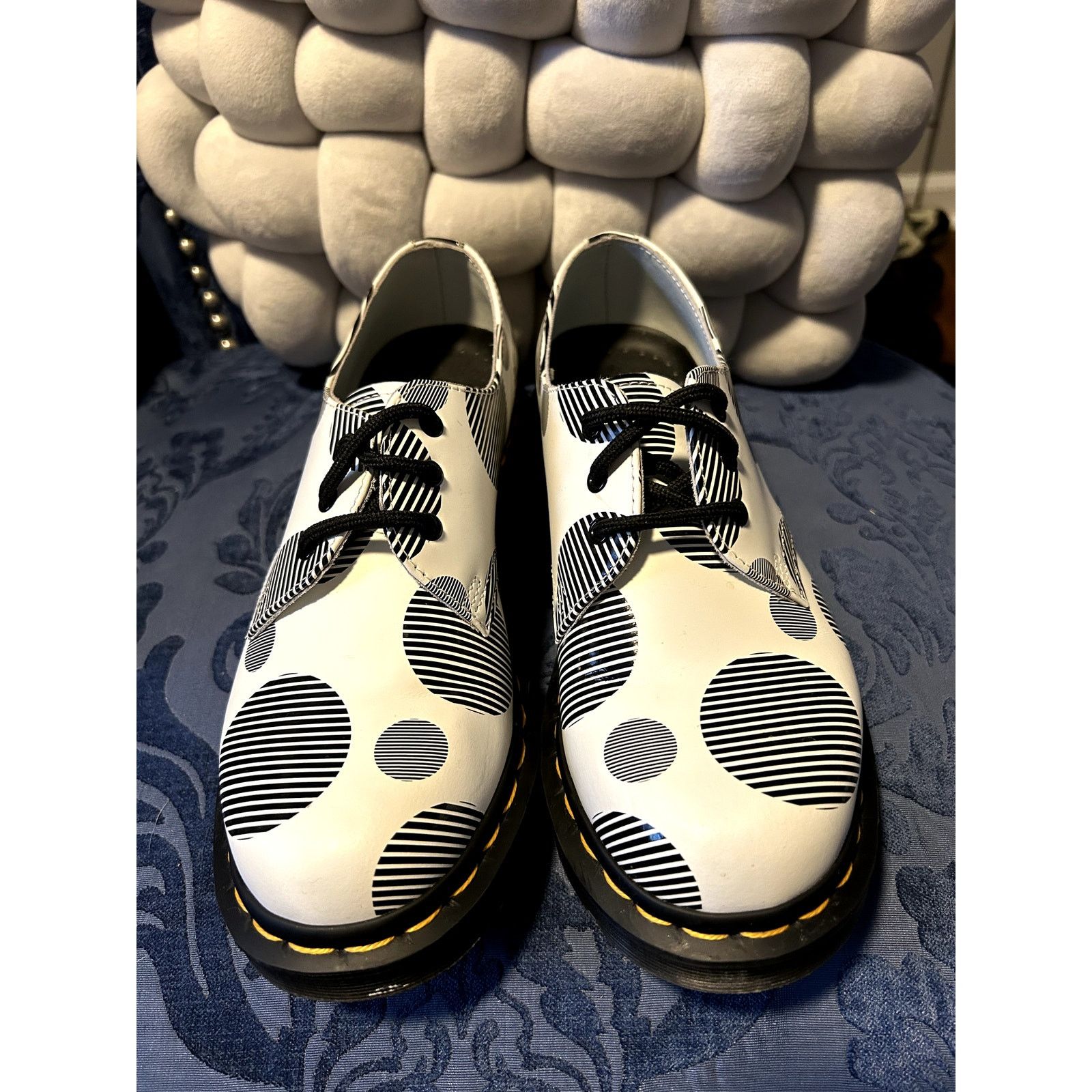 Dr. Martens Dr Martens Black & White Polka Dot Oxford size 6/EU 37 NWOT Size US 6 / IT 36 - 3 Thumbnail