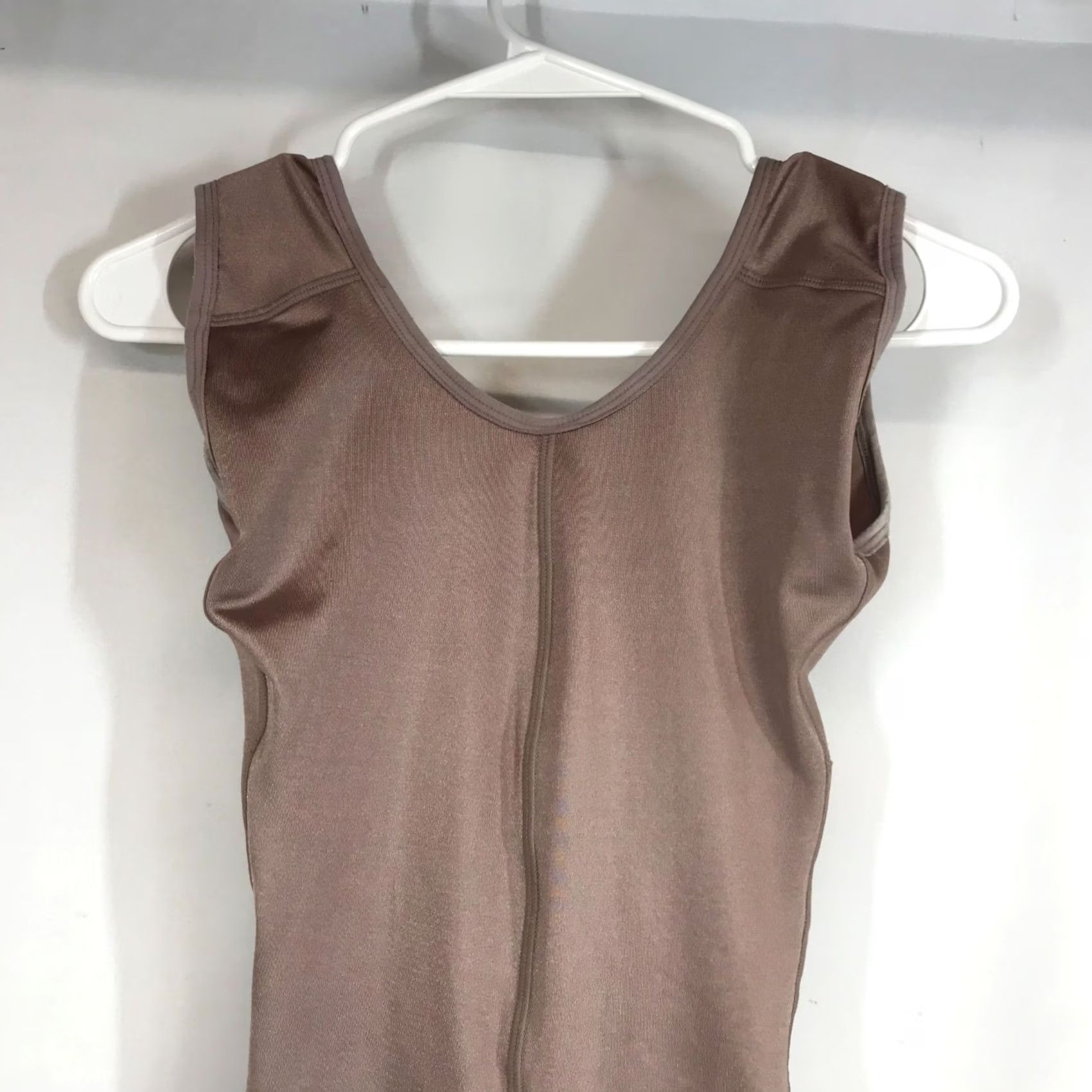 Vintage NEBULA WOMEN'S S BEIGE ROUND NECK SLEEVELESS ABDOMINAL COMPRESSION SHORTS SHORTS Small Women Beige N/A Size 28" / US 6 / IT 42 - 5 Thumbnail