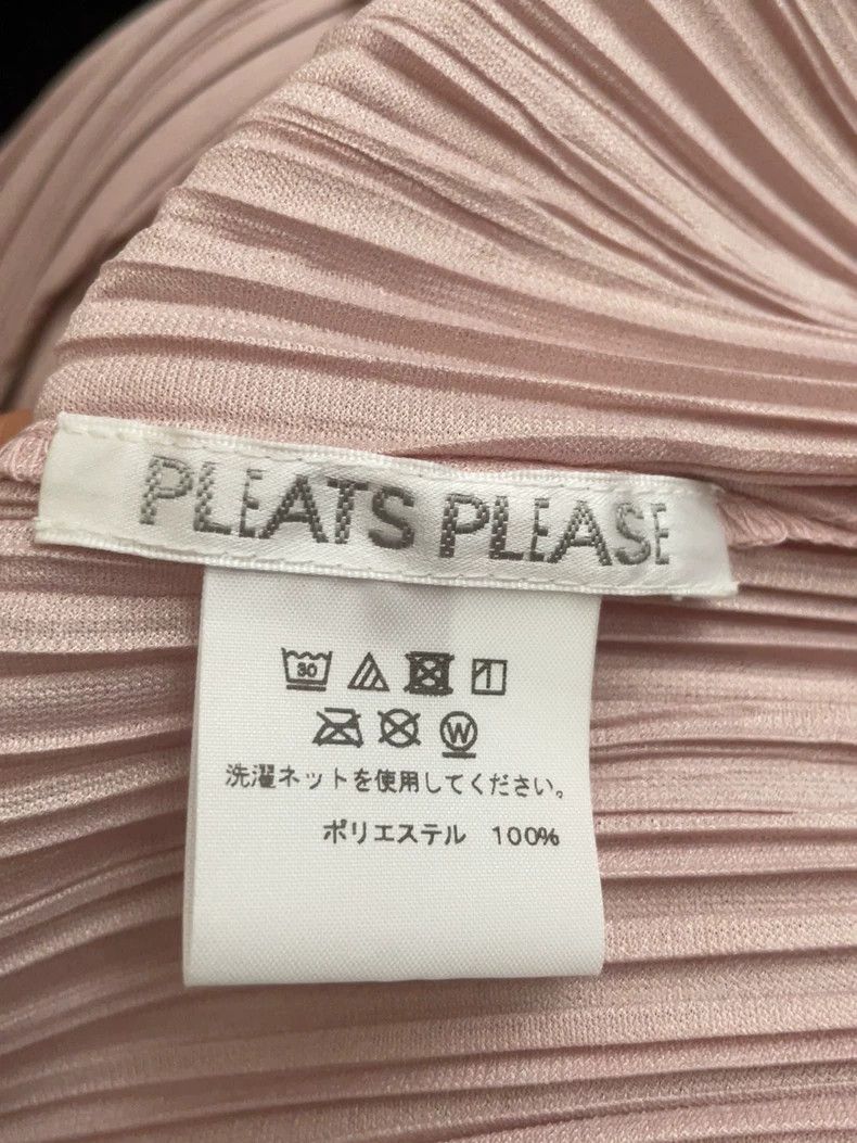 Issey Miyake Issey Miyake size:3 Pink pleated coat Size XS / US 0-2 / IT 36-38 - 2 Thumbnail