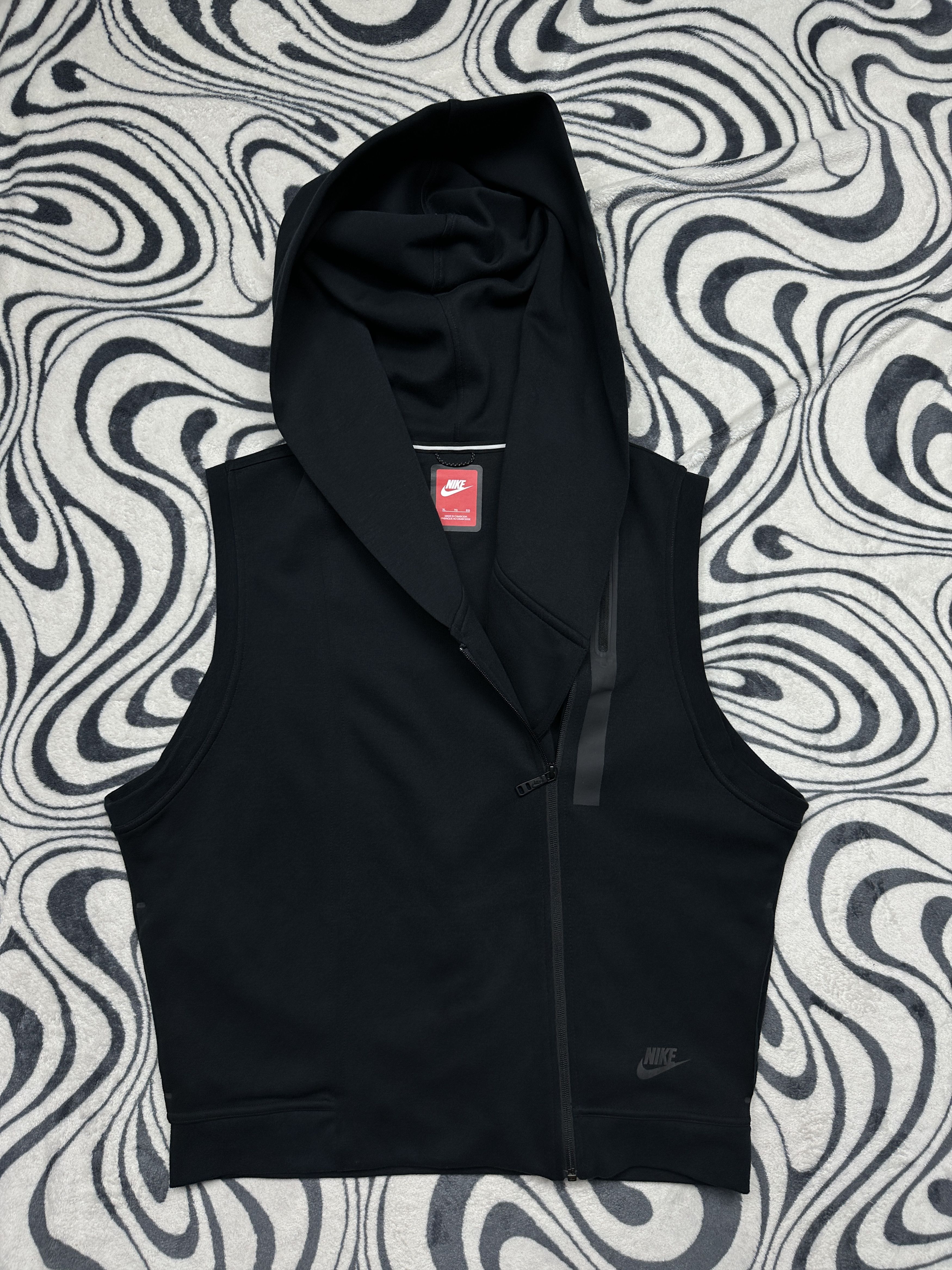 Nike × Vintage Nike Tech Fleece Womens Vest Size XL / US 12-14 / IT 48-50 - 1 Thumbnail