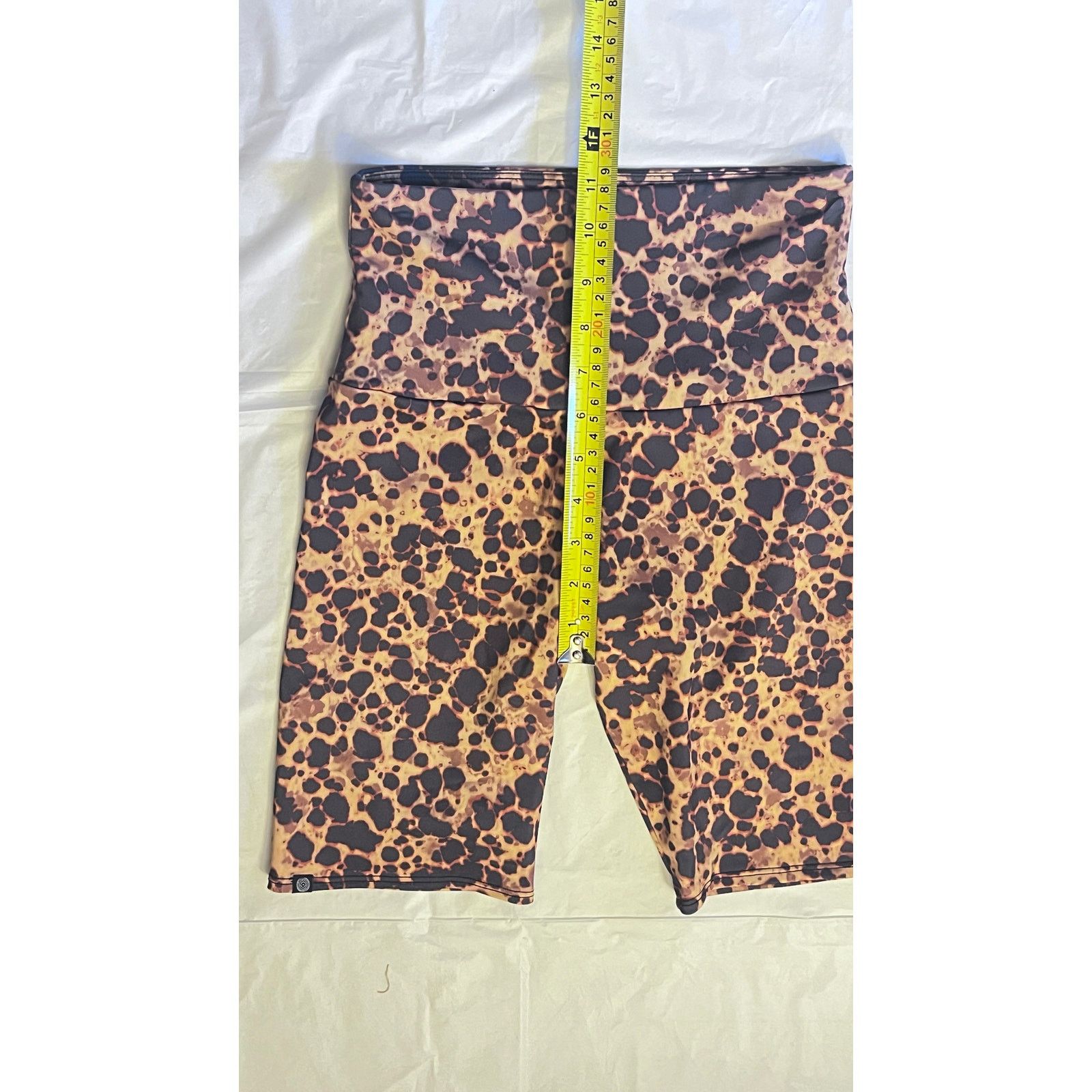 Other Onzie Tortoise Shell High-Rise Biker Shorts Size: XS Size 25" / US 0 / IT 36 - 7 Thumbnail