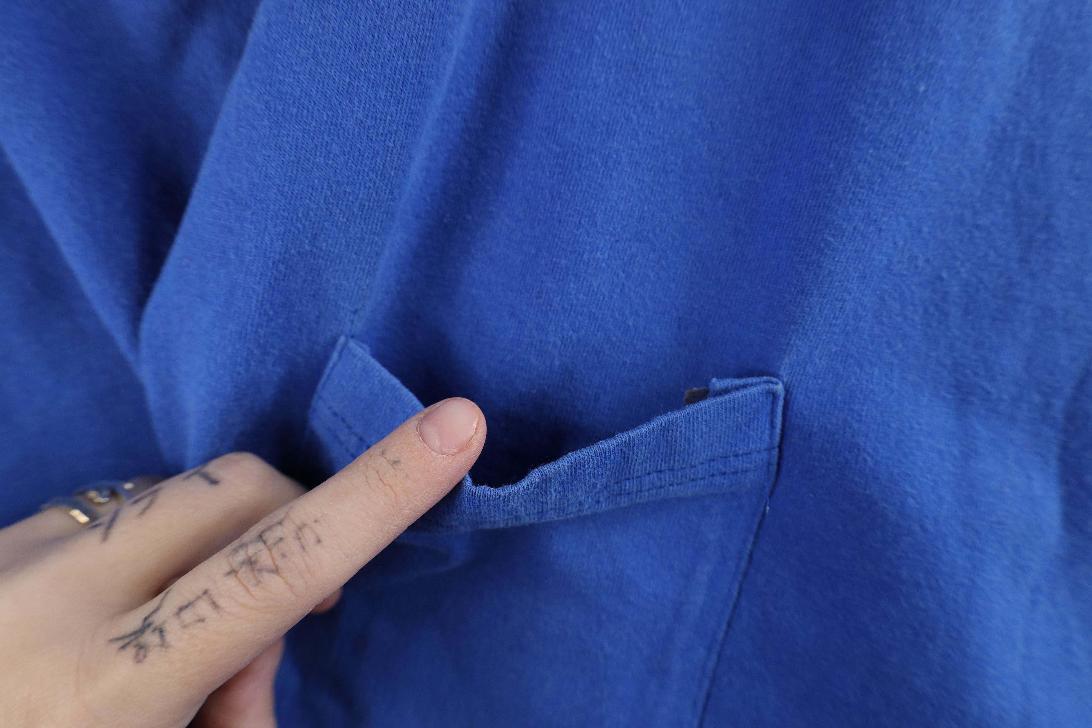 Hanes × Vintage Vintage 90s Hanes Blank Heavy Cotton Pocket T-Shirt Blue USA Size US XL / EU 56 / 4 - 6 Thumbnail