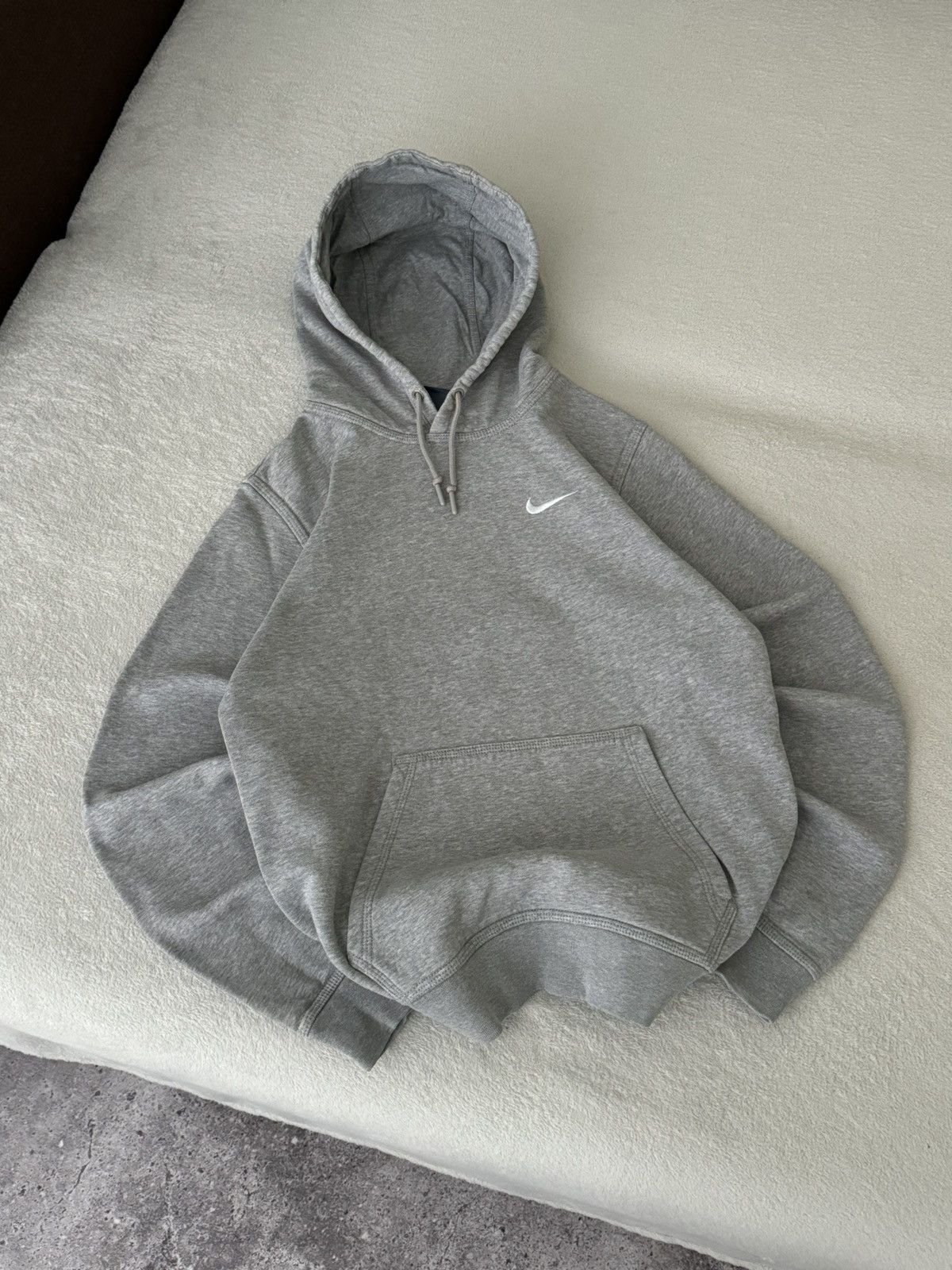 Nike × Vintage Vintage Nike Y2K swoosh oversized grey zip hoodie Size US S / EU 44-46 / 1 - 6 Thumbnail
