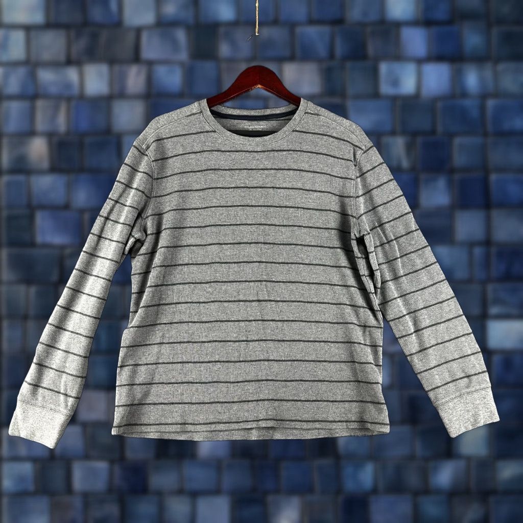 Banana Republic Banana Republic Shirt Mens L Gray Cotton Knit Long Sleeve Crew Pullover Regular Fit Knit Sweater Size US L / EU 52-54 / 3 - 1 Thumbnail