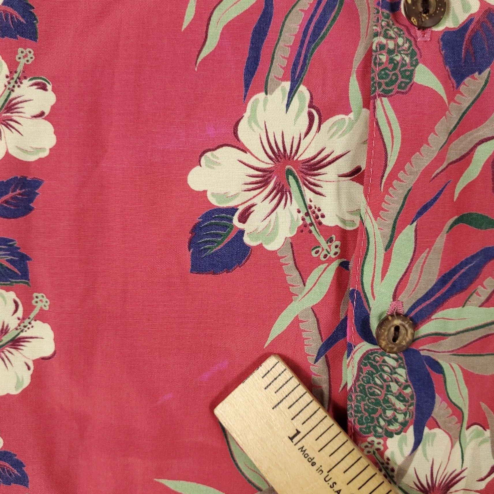IOLANI VINTAGE IOLANI Hawaiian Shirt Mens Large Pink Geometric Rayon Button-Up Aloha Size US L / EU 52-54 / 3 - 4 Thumbnail