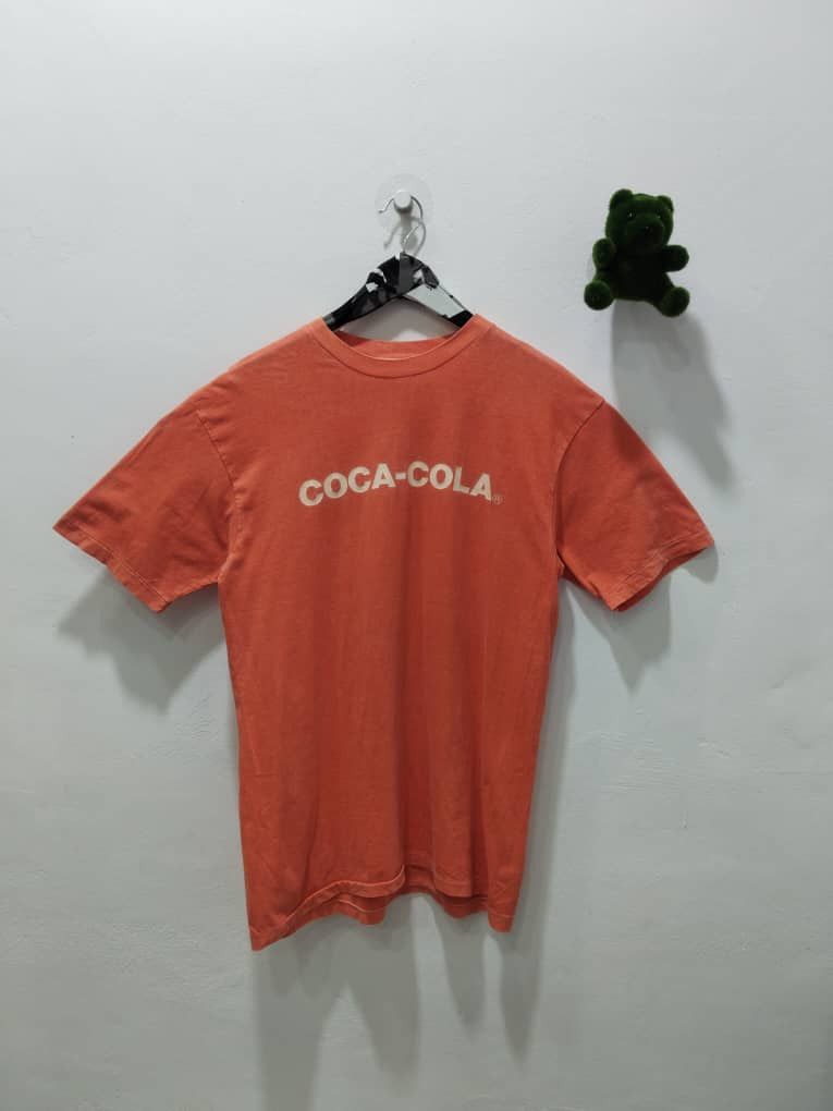 Vintage Single stich 80’s Coca Cola made in japan orange tee Size US L / EU 52-54 / 3 - 1 Thumbnail