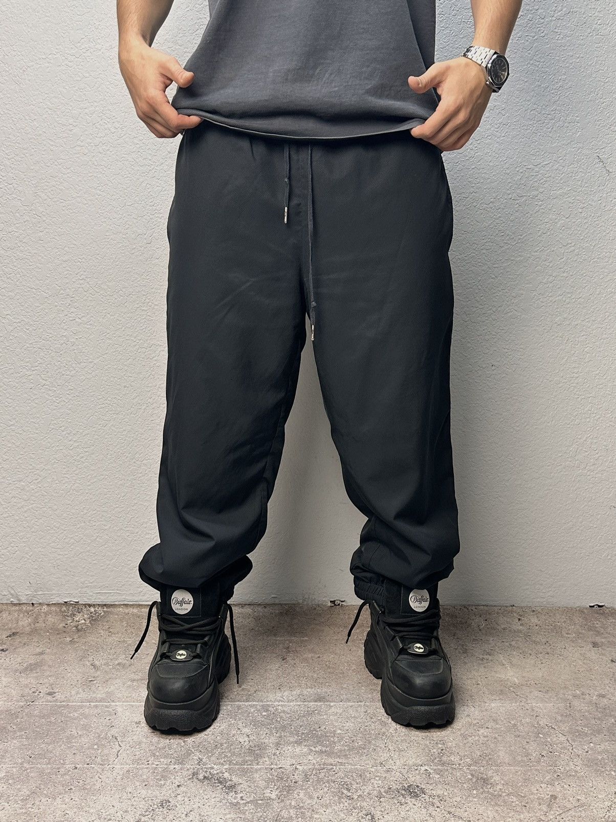 Lacoste Vintage Lacoste black track pants nylon minimal Y2K sport Size US 38 / EU 54 - 3 Thumbnail