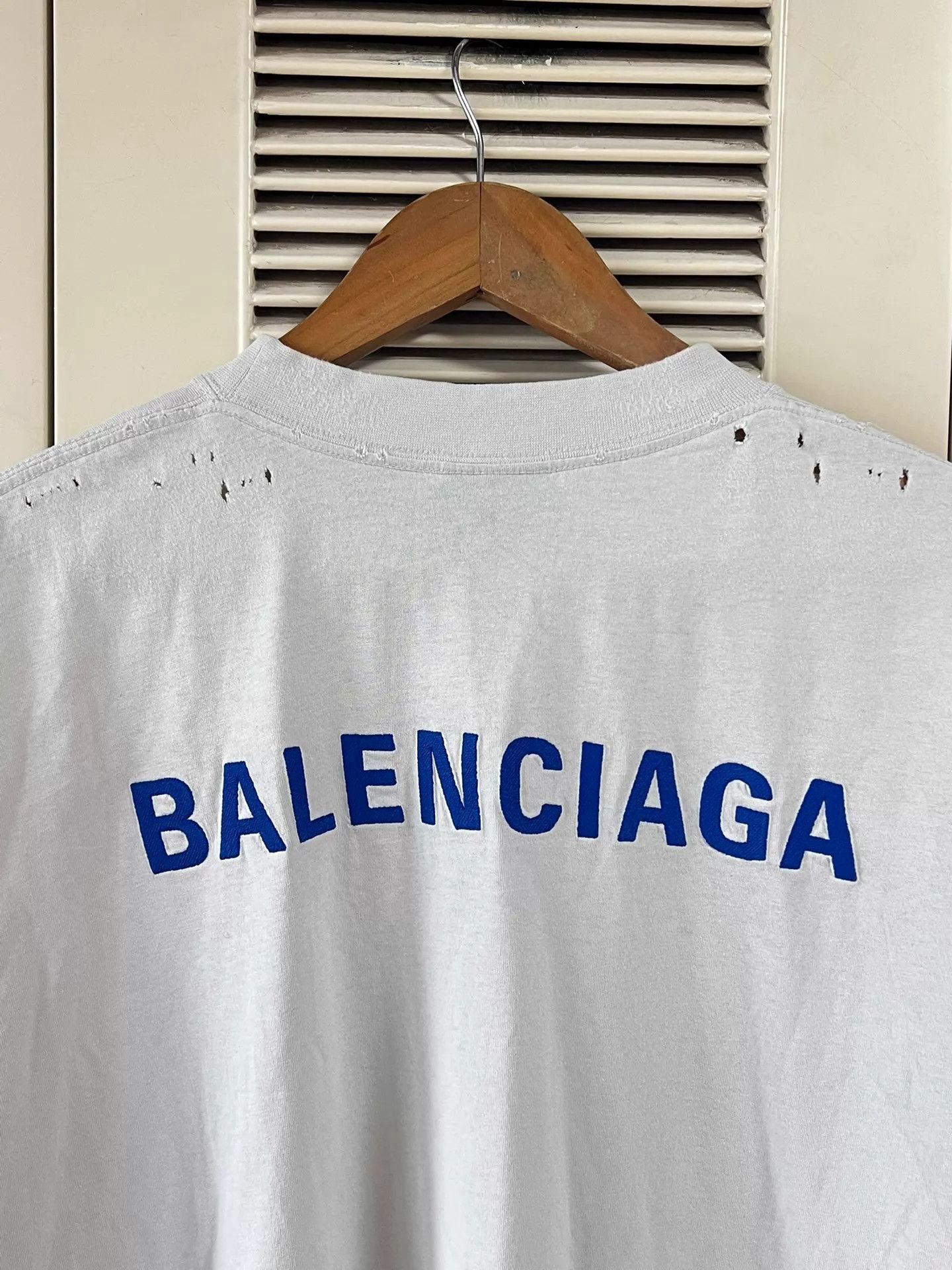 Balenciaga Balenciaga Blue Embroidered Chest & Large Back S T-Shirt Size US S / EU 44-46 / 1 - 4 Thumbnail