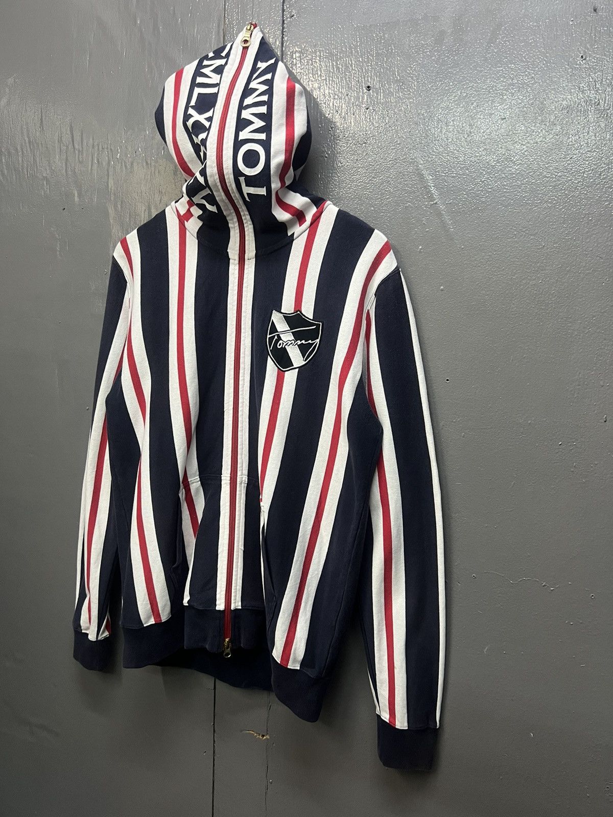 Tommy Hilfiger Tommy Hilfiger Stripe Hoodies Size US L / EU 52-54 / 3 - 4 Thumbnail