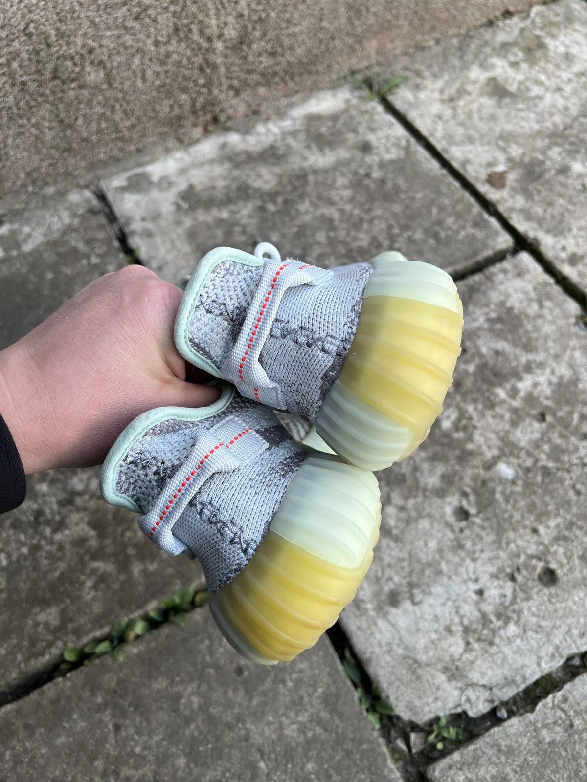 Yeezy Adidas Men's Yeezy Boost 350 V2 Blue Tint Size US 8.5 / EU 41-42 - 4 Thumbnail