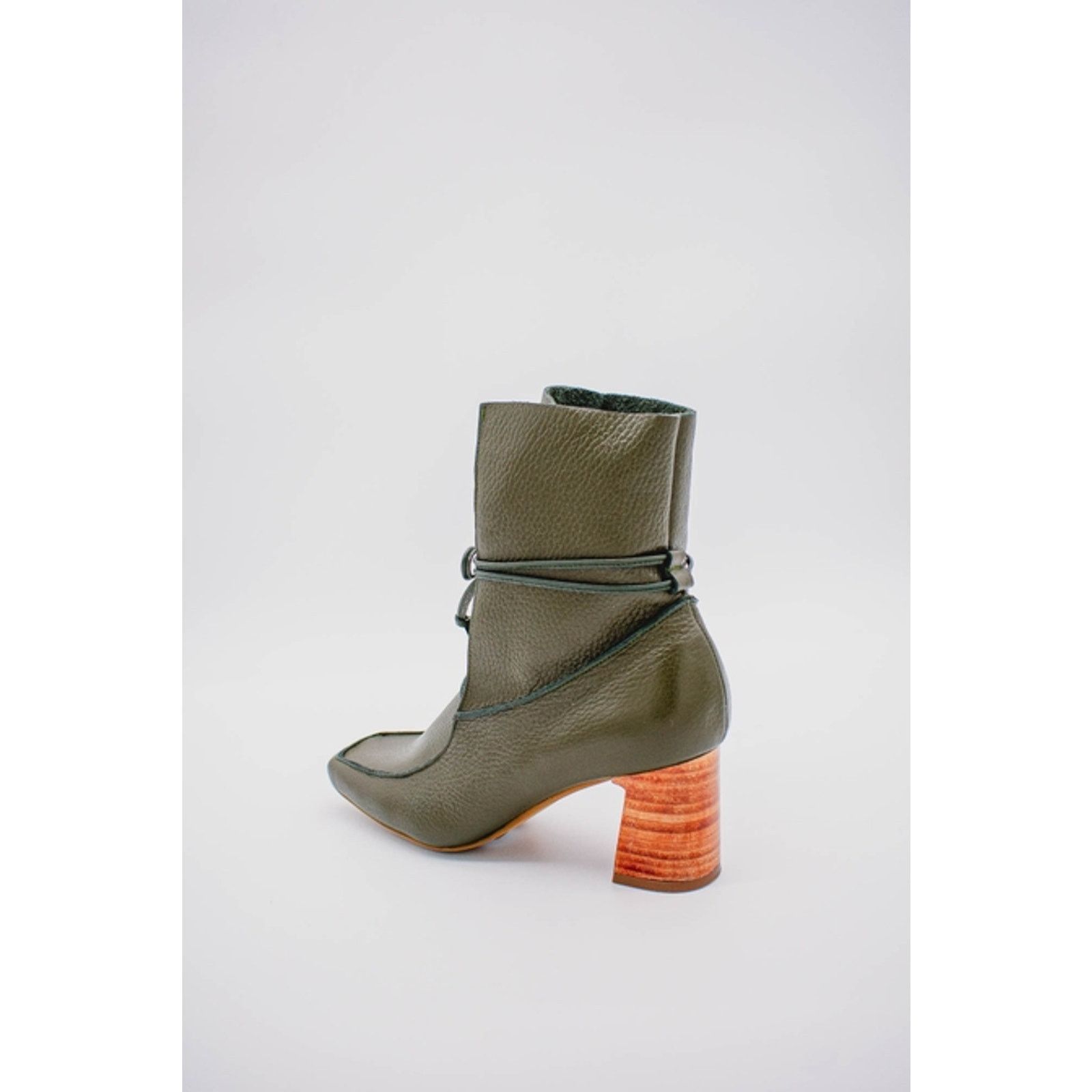 Anthropologie Stivali Size 39 (US 8/8.5) Olive Leather Ankle Boots Size US 8 / IT 38 - 4 Thumbnail