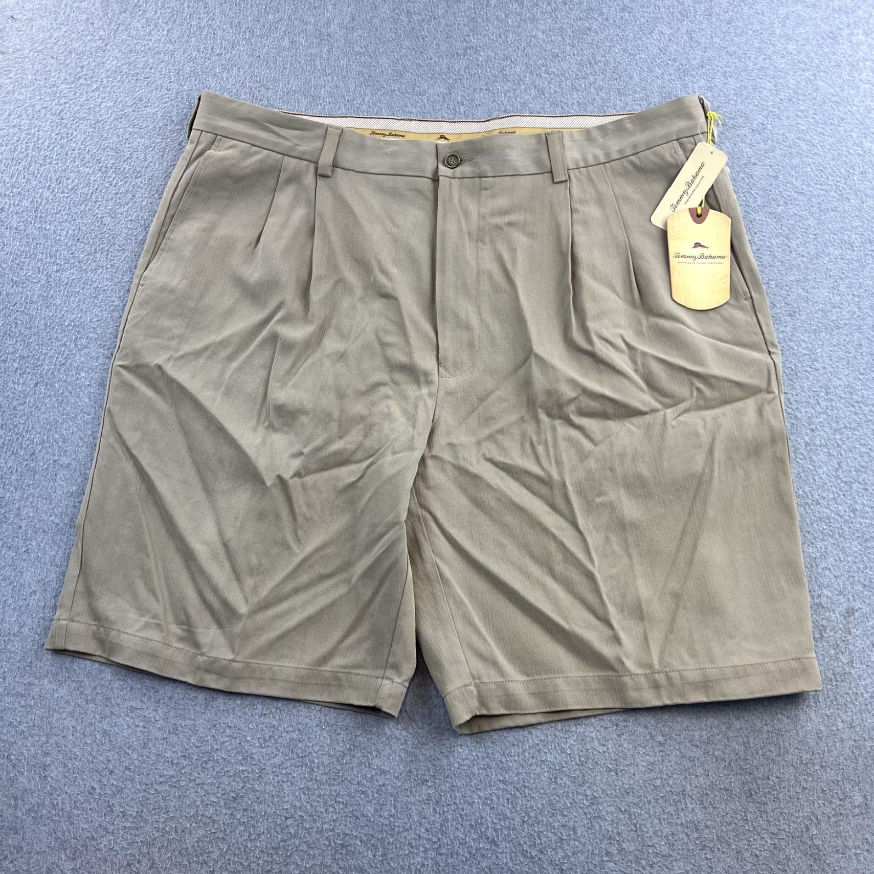 Tommy Bahama Tommy Bahama Shorts Mens 40 Beige Silk Pleated Chino Casual Preppy Adult) Size US 40 / EU 56 - 5 Thumbnail