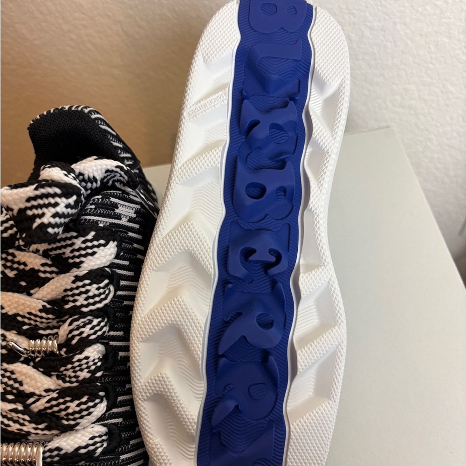 Burberry Burberry Box Check Knit Low-Top Sneakers 37 Size US 7 / IT 37 - 11 Thumbnail