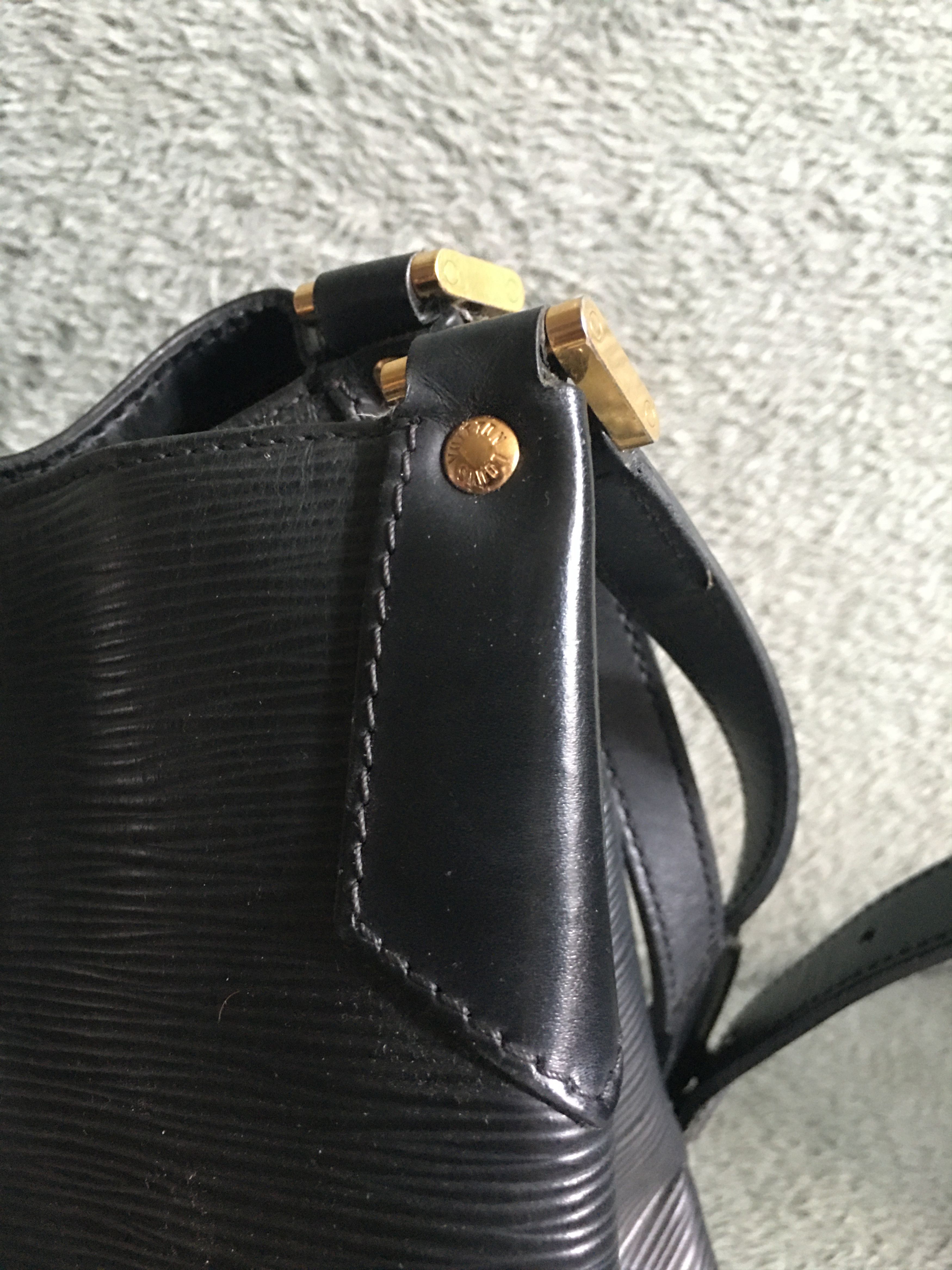 Louis Vuitton Louis Vuitton Epi Mandara Leather Black Shoulder Bag Size ONE SIZE - 17 Thumbnail