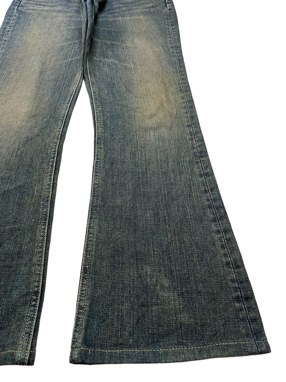 Japanese Brand Vintage Japanese Brand Rusty Mud Wash Flare Jeans Size 27" / US 4 / IT 40 - 7 Thumbnail