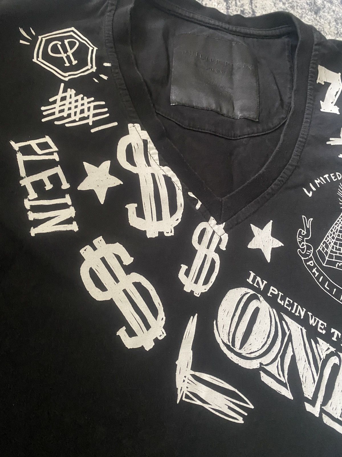 Other Philipp plein luxury big logo fullprint cash skull drip tee Size US L / EU 52-54 / 3 - 8 Thumbnail