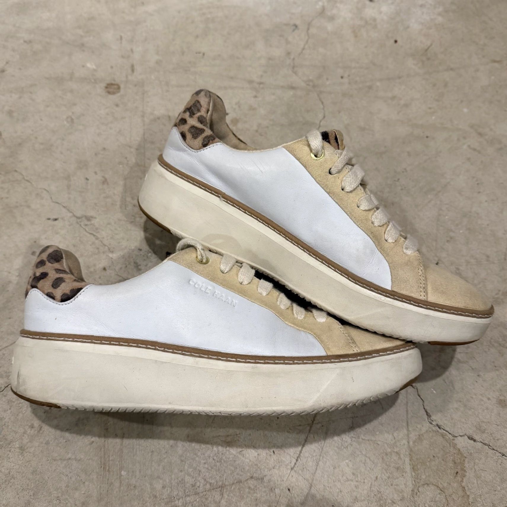 Cole Haan Cole Haan Womens Grand 360 TopSpin White Leopard Sneakers W26550 Size 7 B US Sneakers Size US 7 / IT 37 - 2 Thumbnail